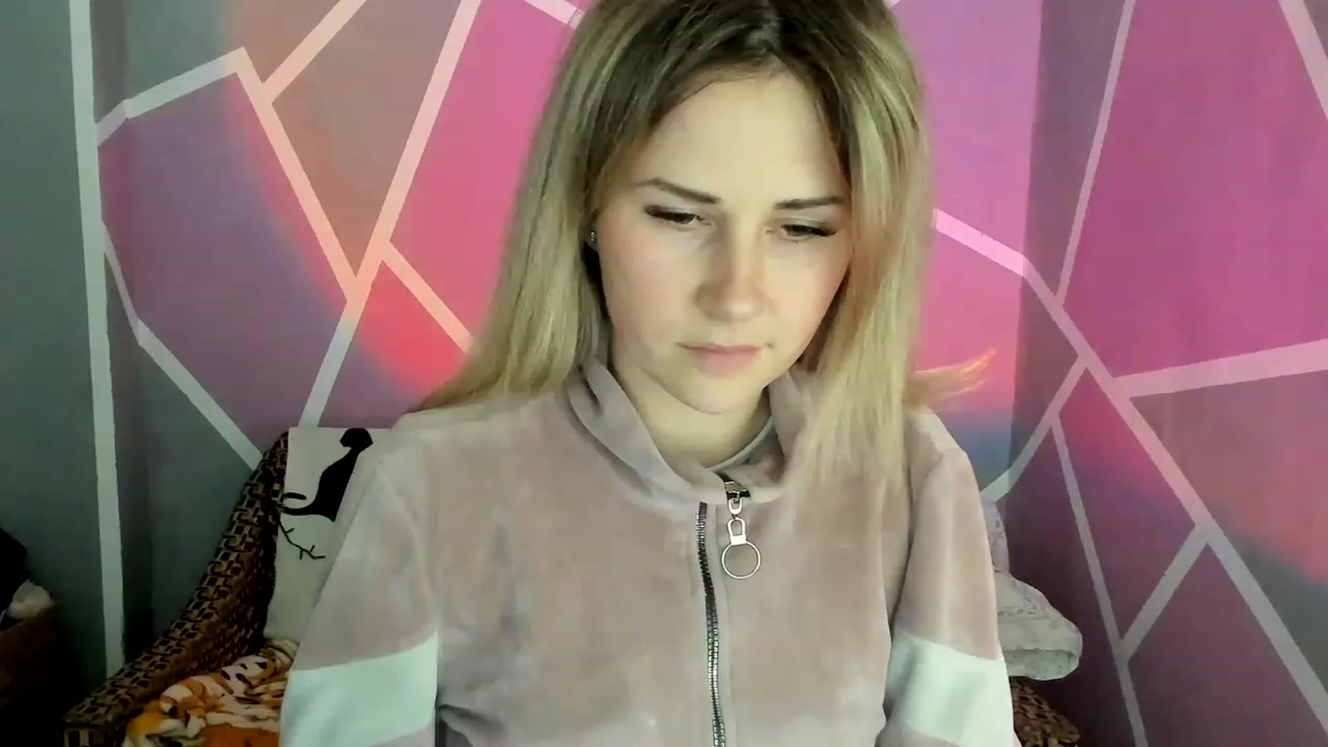 Gallery image thumbnail from Blondie_Star's myfreecams stream on, 05/08/2023, 20:18 image 13 of 20