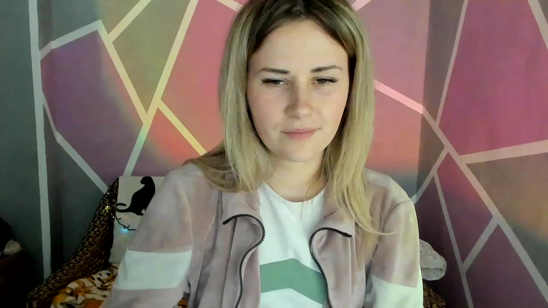 Gallery image thumbnail from Blondie_Star's myfreecams stream on, 05/08/2023, 20:18 image 9 of 20