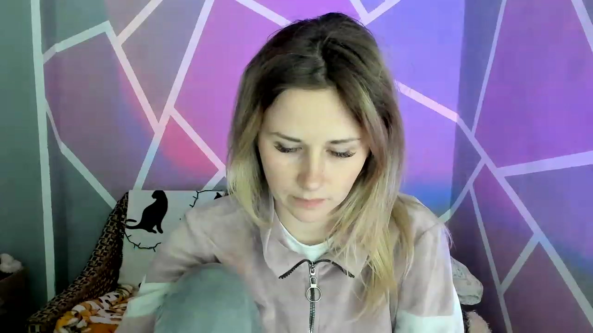 Gallery image thumbnail from Blondie_Star's myfreecams stream on, 05/10/2023, 17:10 image 18 of 20