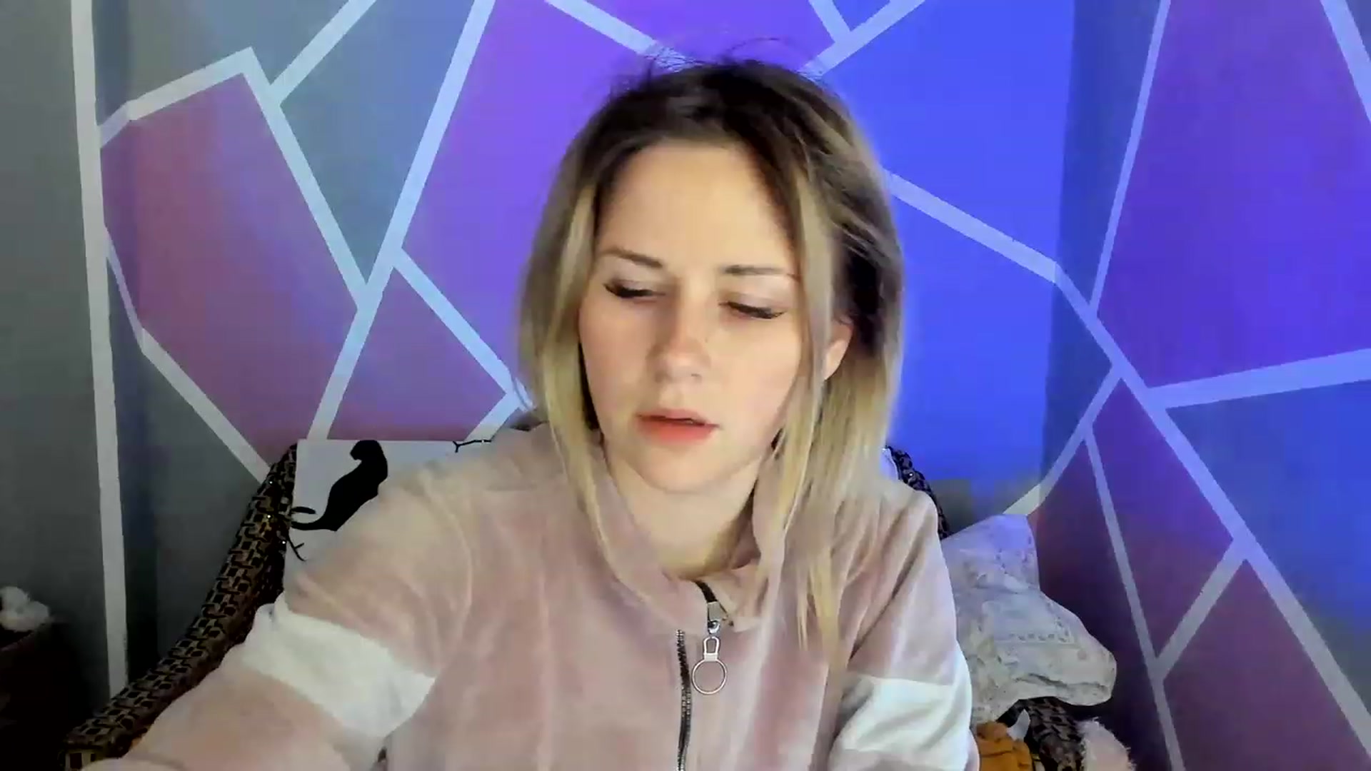 Gallery image thumbnail from Blondie_Star's myfreecams stream on, 05/10/2023, 17:10 image 4 of 20