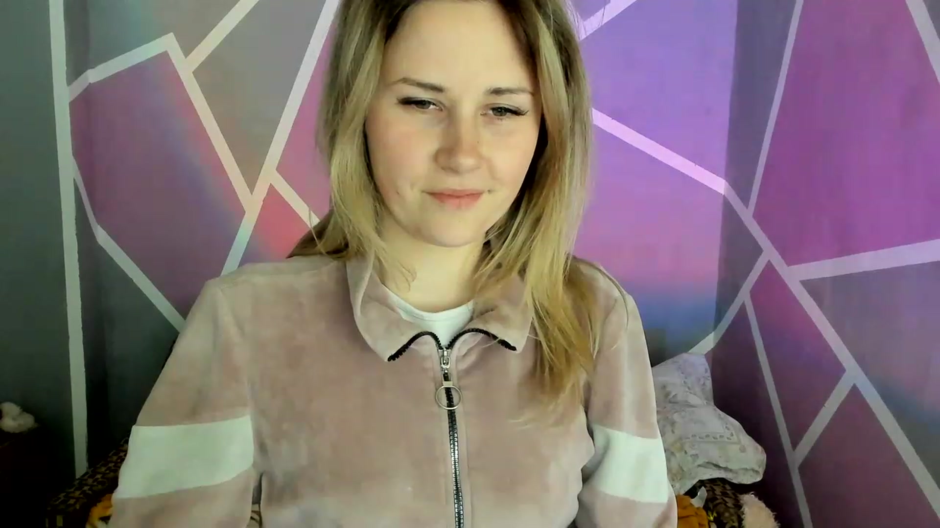 Gallery image thumbnail from Blondie_Star's myfreecams stream on, 05/10/2023, 17:10 image 19 of 20