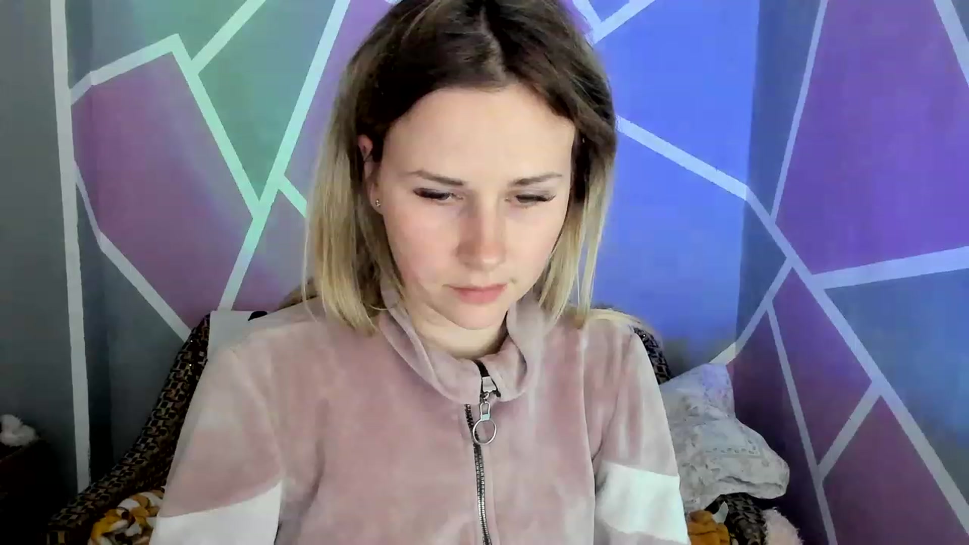 Gallery image thumbnail from Blondie_Star's myfreecams stream on, 05/10/2023, 17:10 image 7 of 20