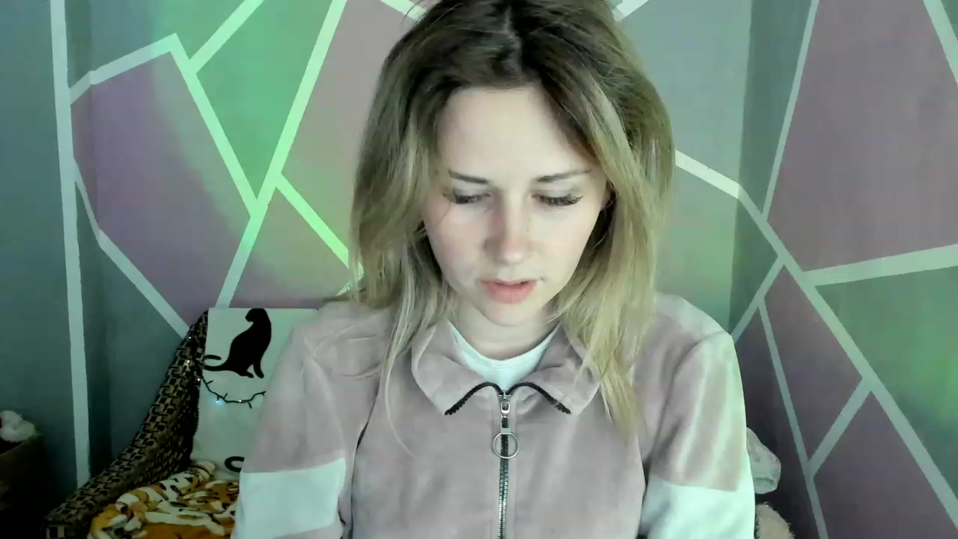 Gallery image thumbnail from Blondie_Star's myfreecams stream on, 05/10/2023, 17:10 image 13 of 20