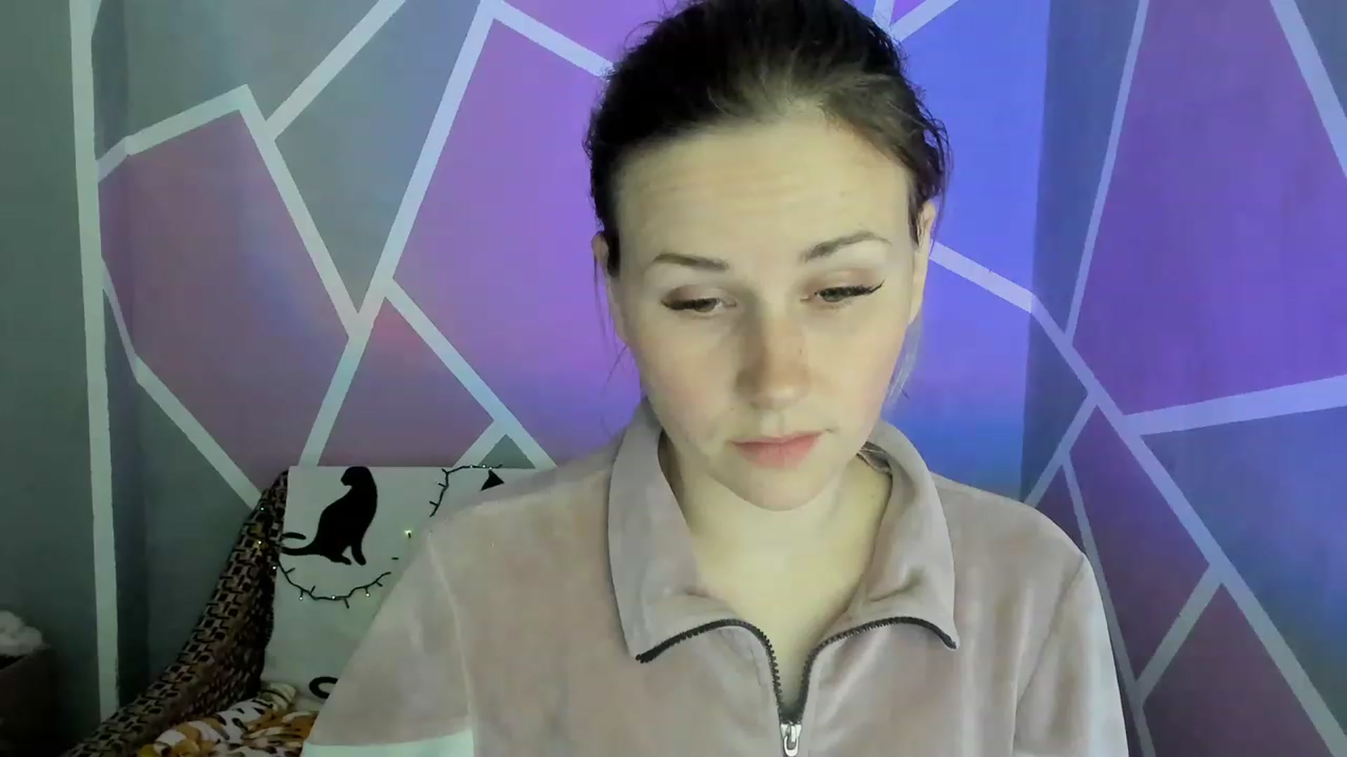 Gallery image thumbnail from Blondie_Star's myfreecams stream on, 05/12/2023, 17:43 image 5 of 20