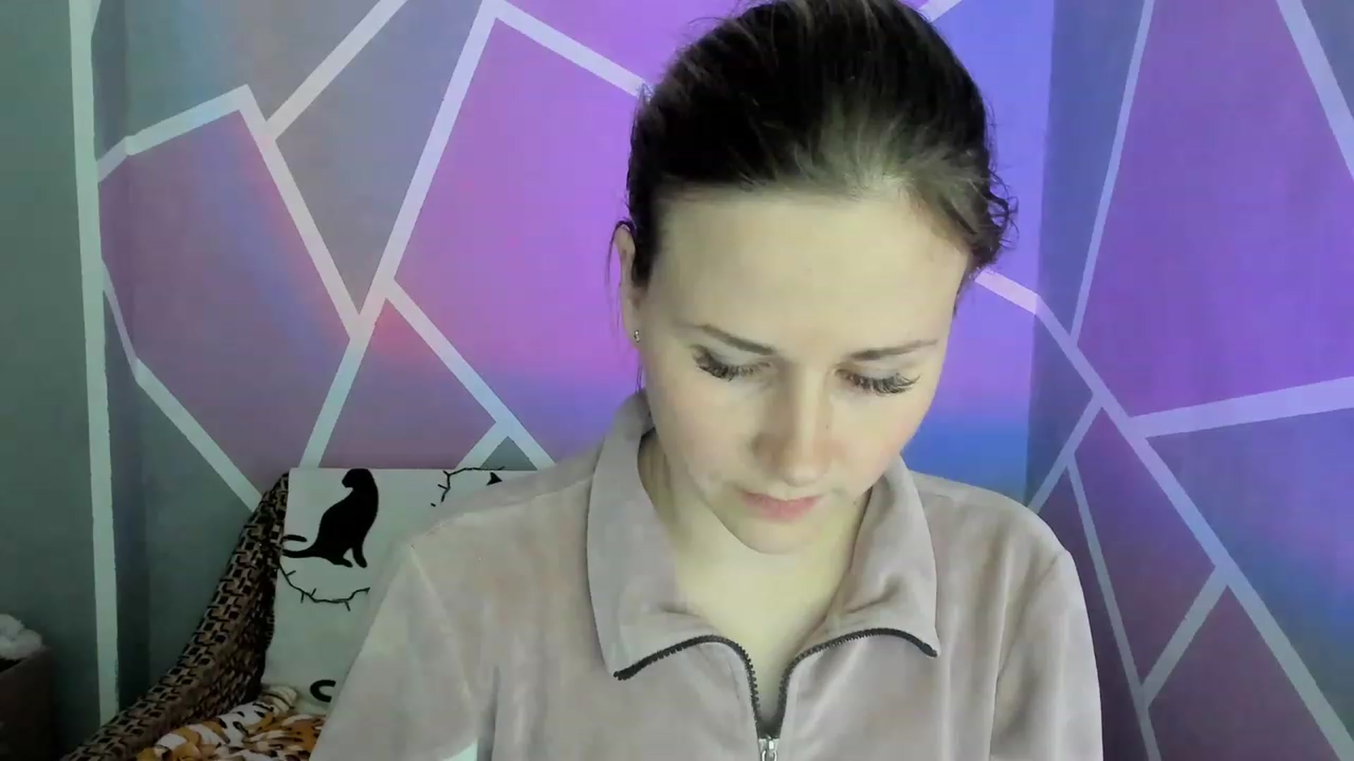 Gallery image thumbnail from Blondie_Star's myfreecams stream on, 05/12/2023, 17:43 image 3 of 20