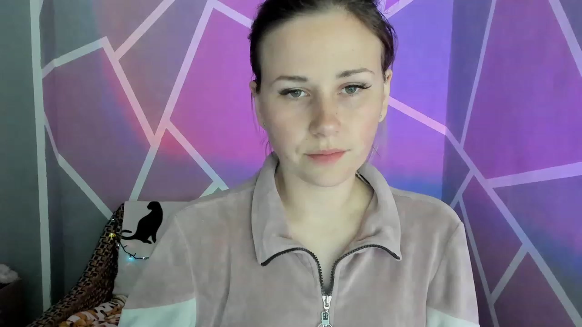 Gallery image thumbnail from Blondie_Star's myfreecams stream on, 05/12/2023, 17:43 image 1 of 20