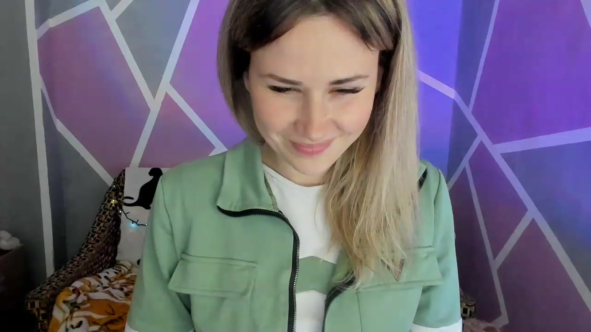 Gallery image thumbnail from Blondie_Star's myfreecams stream on, 05/13/2023, 14:53 image 14 of 20
