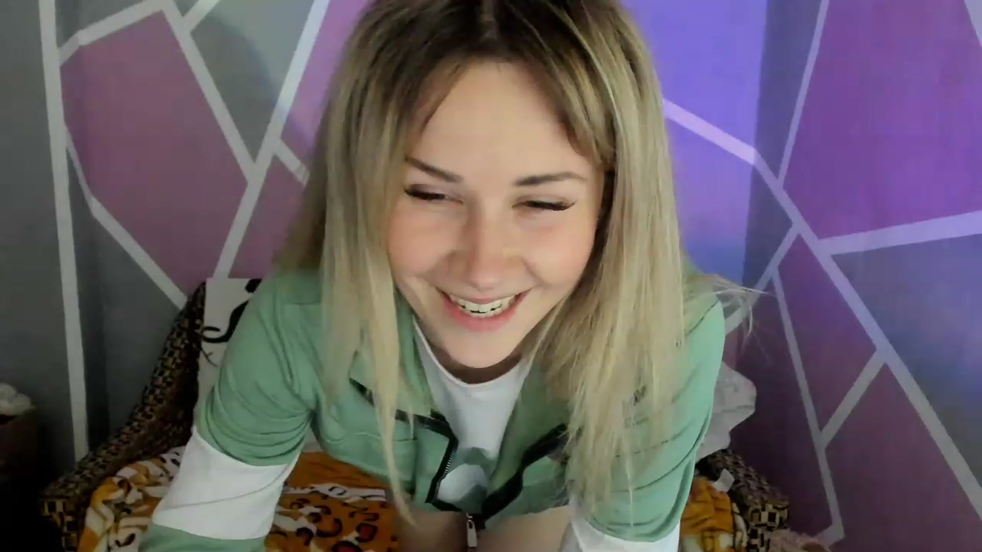 Gallery image thumbnail from Blondie_Star's myfreecams stream on, 05/13/2023, 14:53 image 8 of 20
