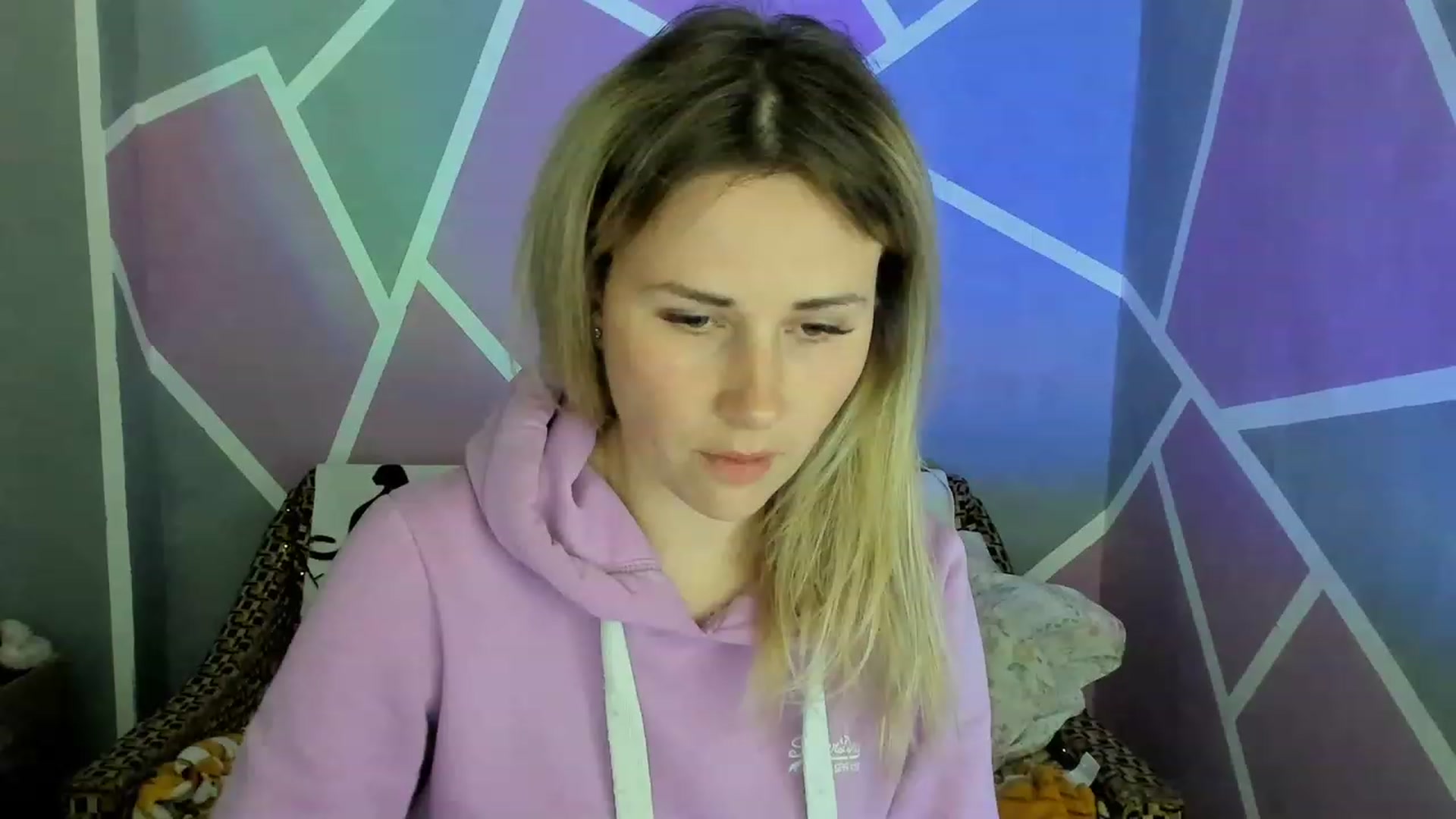 Gallery image thumbnail from Blondie_Star's myfreecams stream on, 05/17/2023, 19:57 image 16 of 20