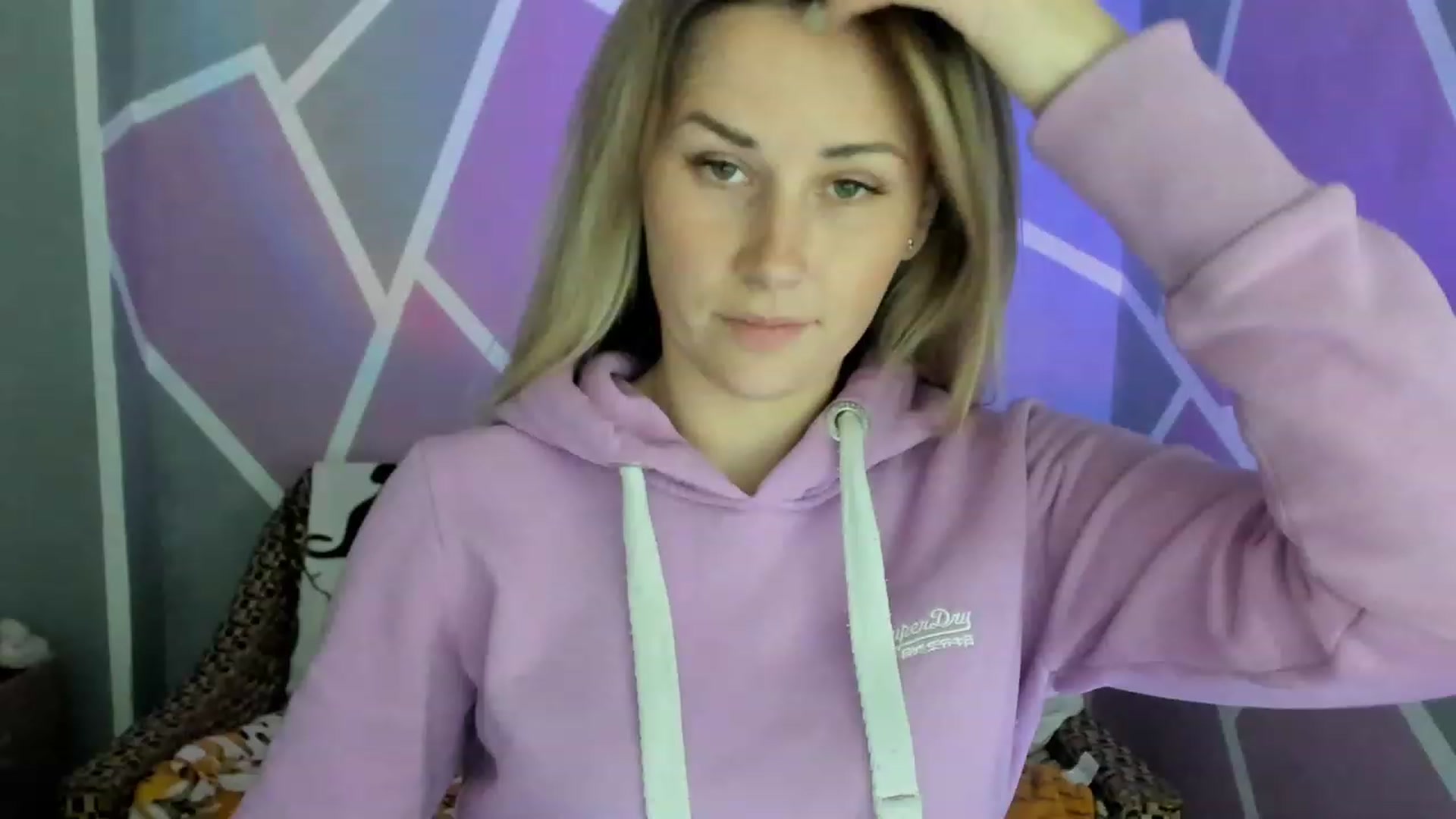Gallery image thumbnail from Blondie_Star's myfreecams stream on, 05/17/2023, 19:57 image 3 of 20