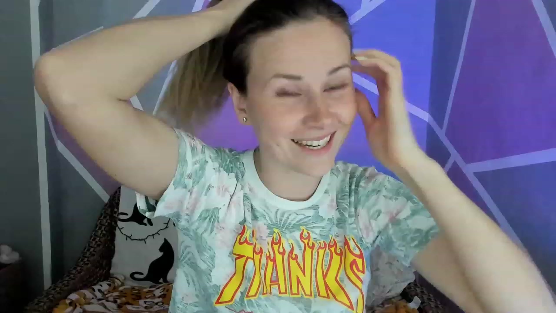 Gallery image thumbnail from Blondie_Star's myfreecams stream on, 05/18/2023, 16:38 image 1 of 20
