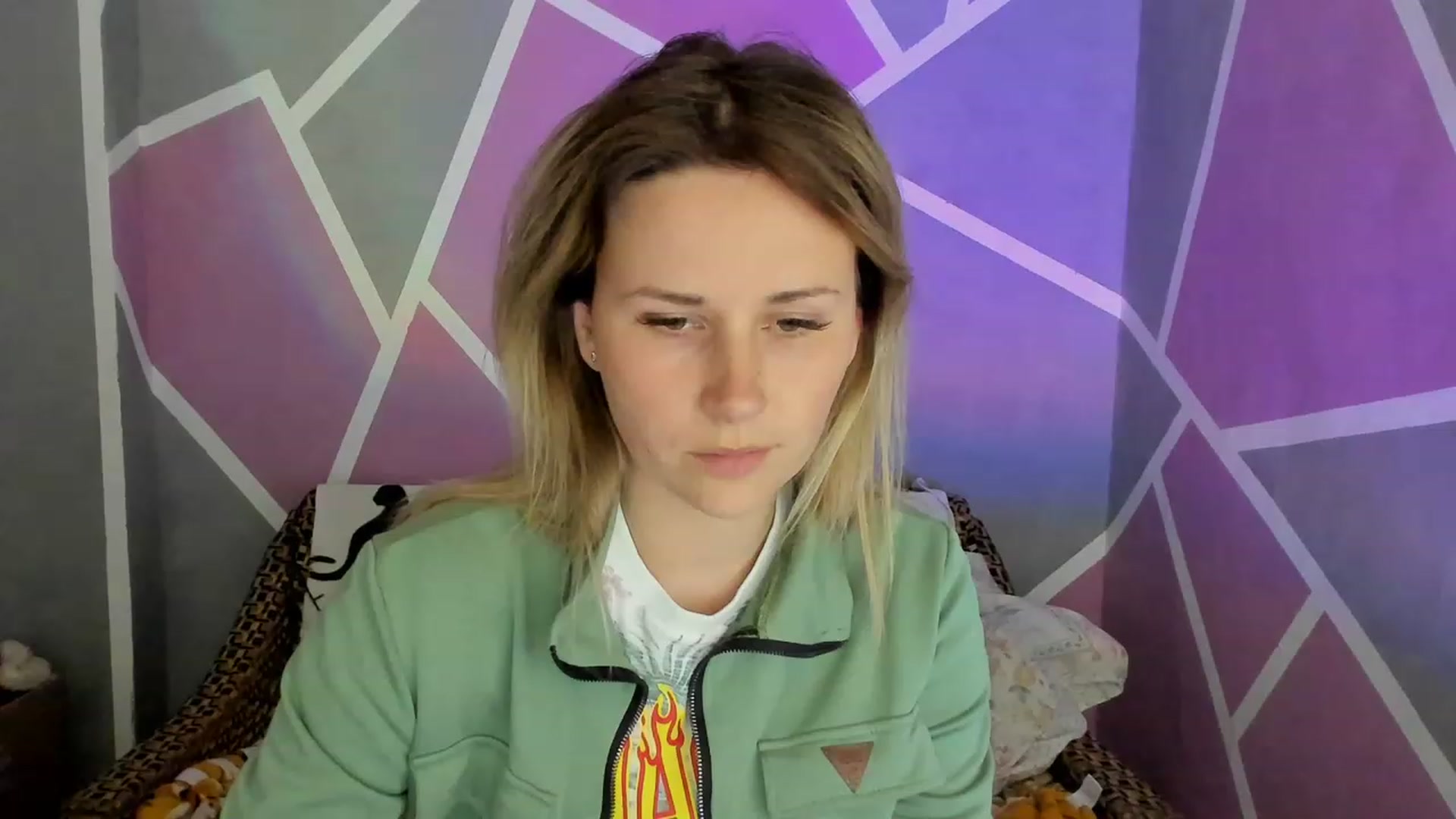 Gallery image thumbnail from Blondie_Star's myfreecams stream on, 05/18/2023, 16:38 image 18 of 20