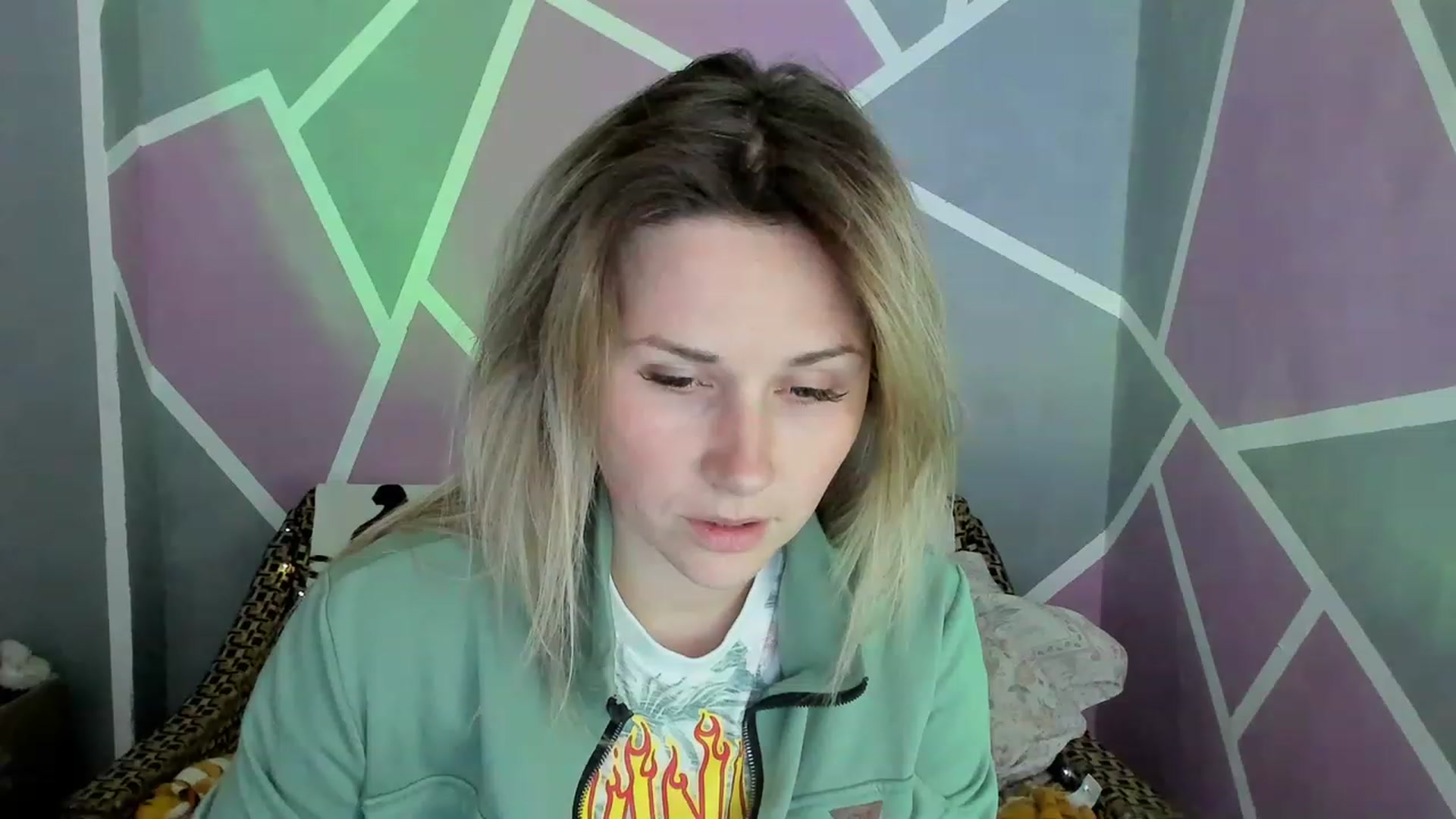 Gallery image thumbnail from Blondie_Star's myfreecams stream on, 05/18/2023, 16:38 image 11 of 20