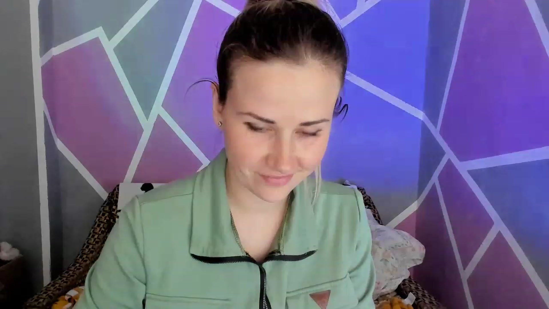 Gallery image thumbnail from Blondie_Star's myfreecams stream on, 05/20/2023, 15:09 image 17 of 20