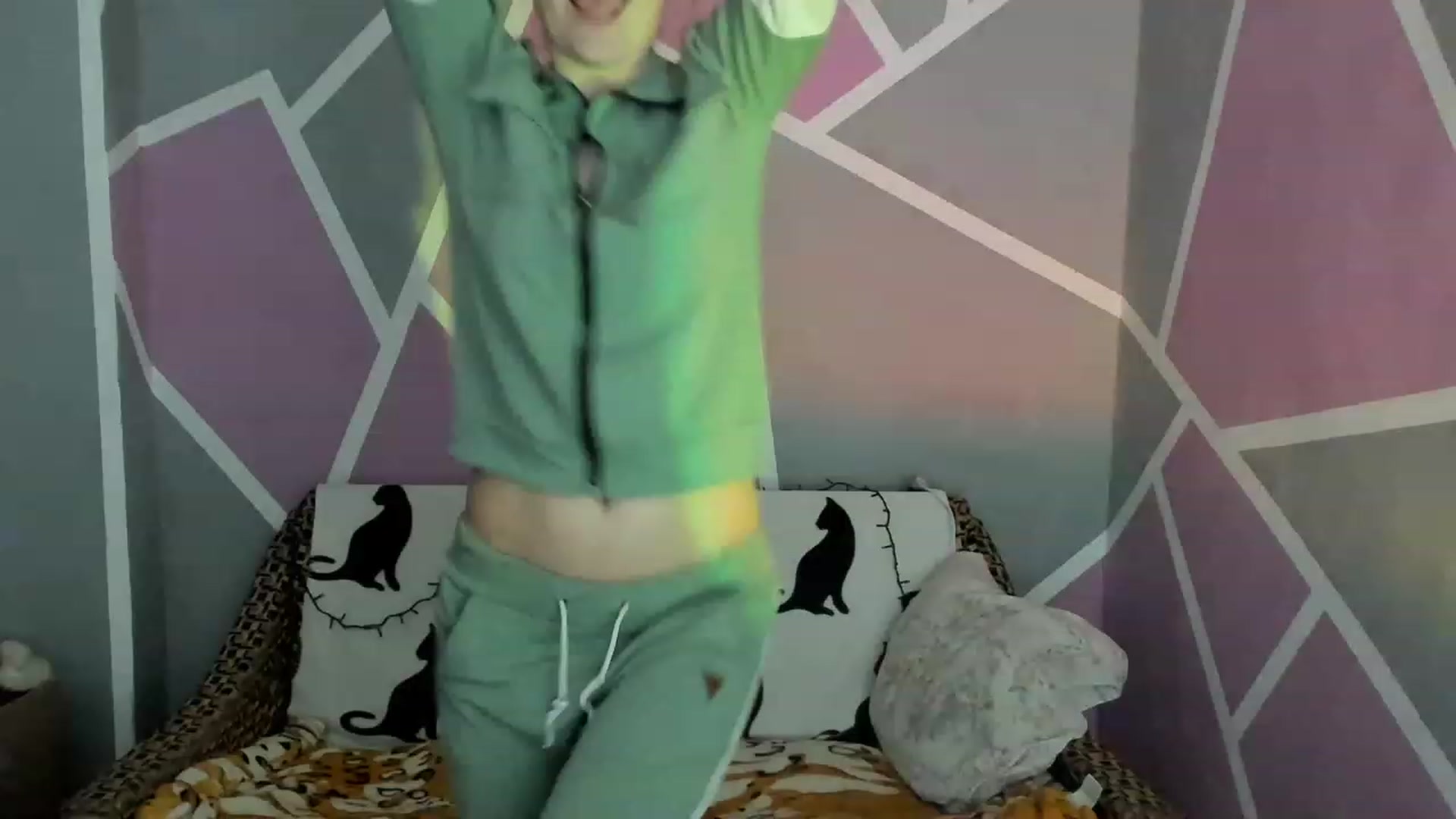 Gallery image thumbnail from Blondie_Star's myfreecams stream on, 05/20/2023, 16:37 image 16 of 20