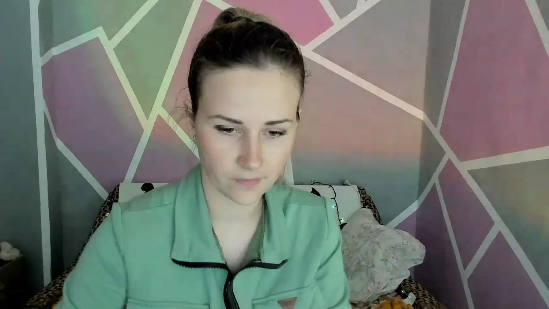 Gallery image thumbnail from Blondie_Star's myfreecams stream on, 05/20/2023, 16:37 image 3 of 20
