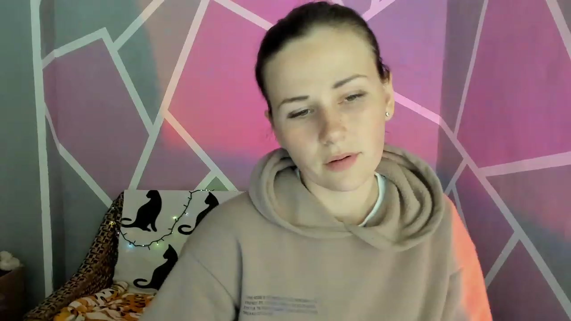 Gallery image thumbnail from Blondie_Star's myfreecams stream on, 05/22/2023, 15:35 image 14 of 20