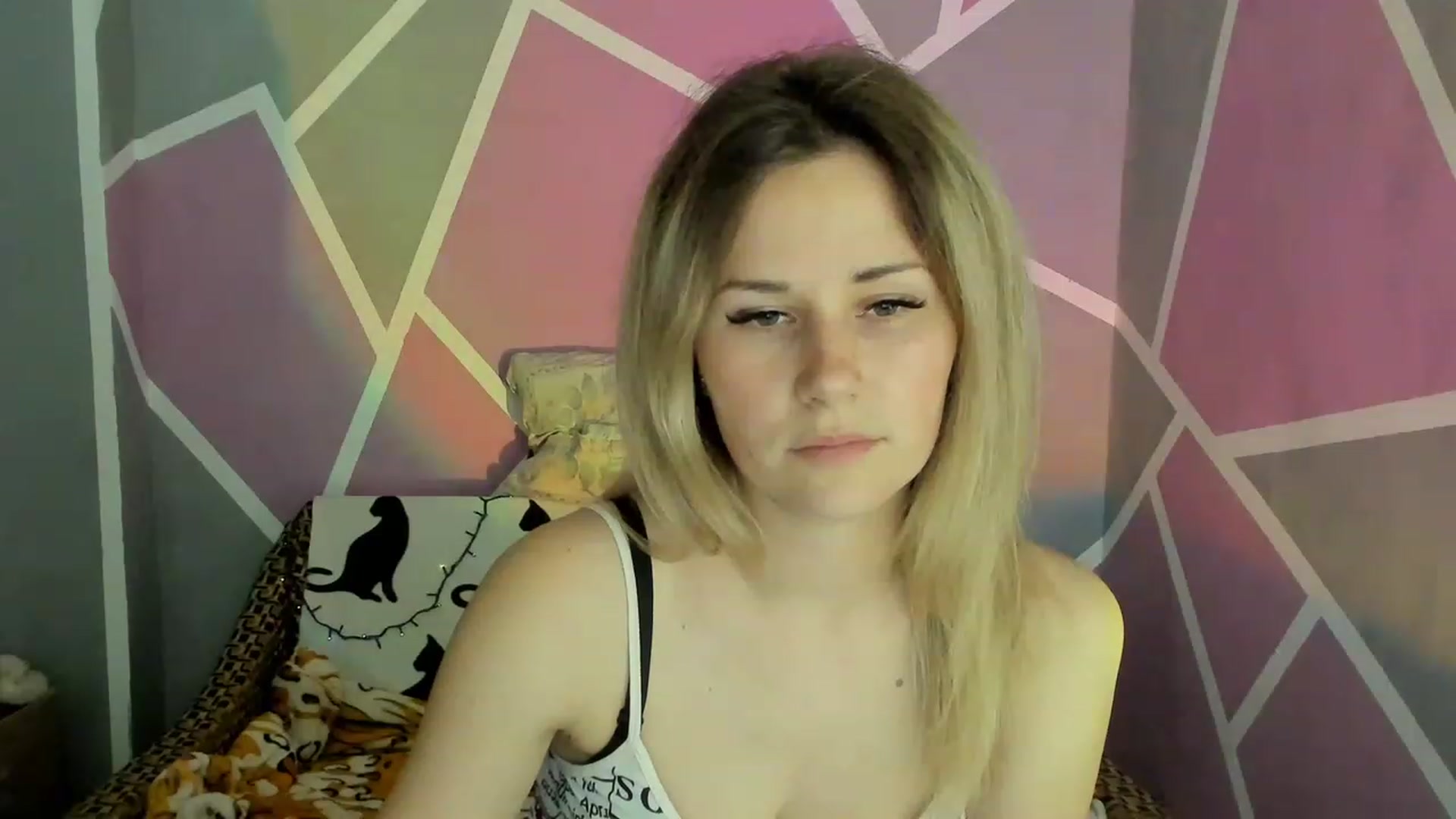 Gallery image thumbnail from Blondie_Star's myfreecams stream on, 05/30/2023, 17:46 image 4 of 20