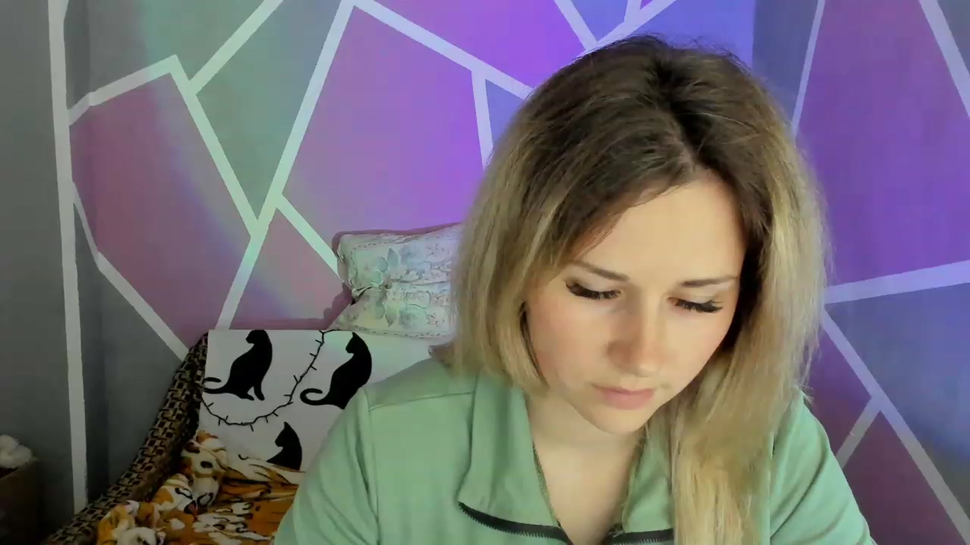 Gallery image thumbnail from Blondie_Star's myfreecams stream on, 05/30/2023, 17:46 image 16 of 20