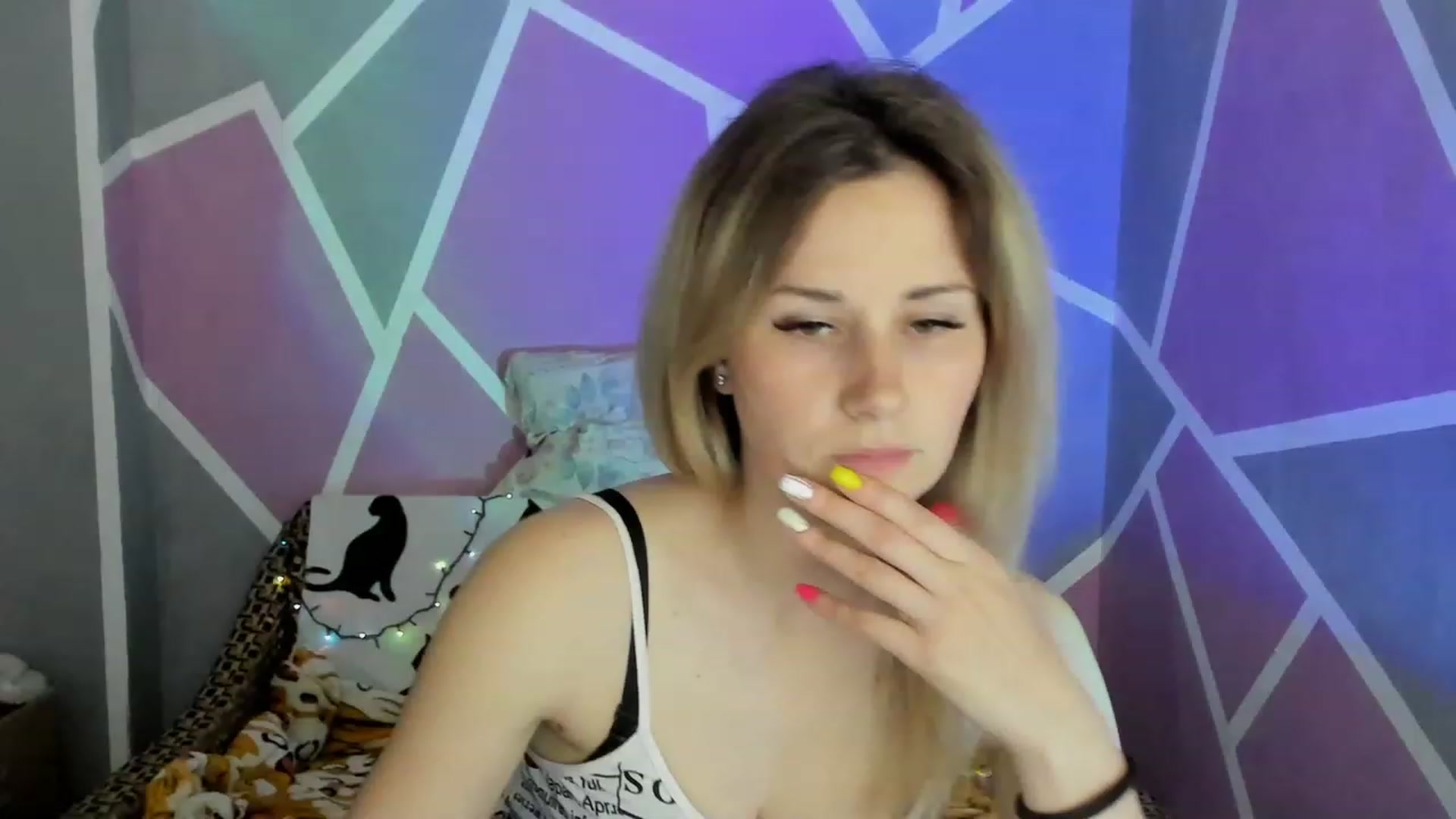 Gallery image thumbnail from Blondie_Star's myfreecams stream on, 05/30/2023, 17:46 image 1 of 20