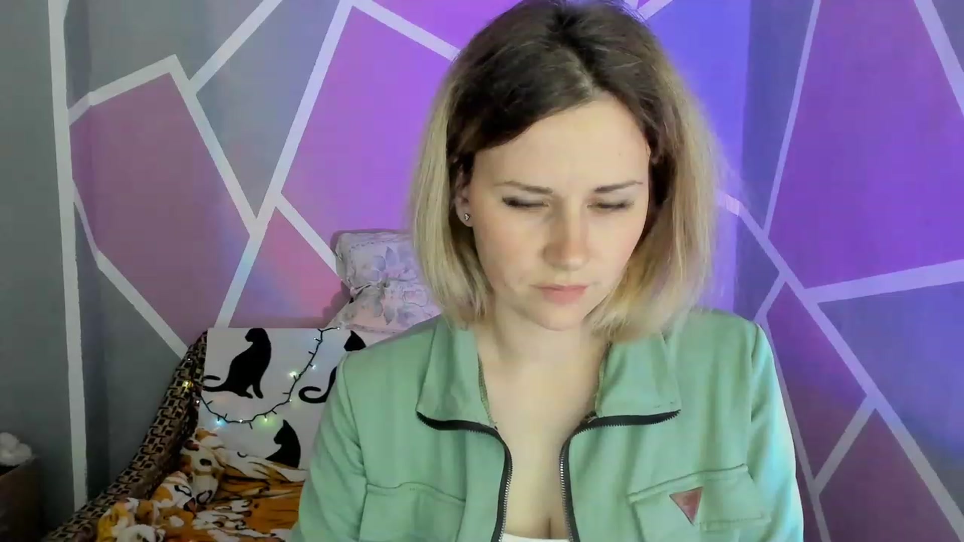 Gallery image thumbnail from Blondie_Star's myfreecams stream on, 05/30/2023, 17:46 image 12 of 20