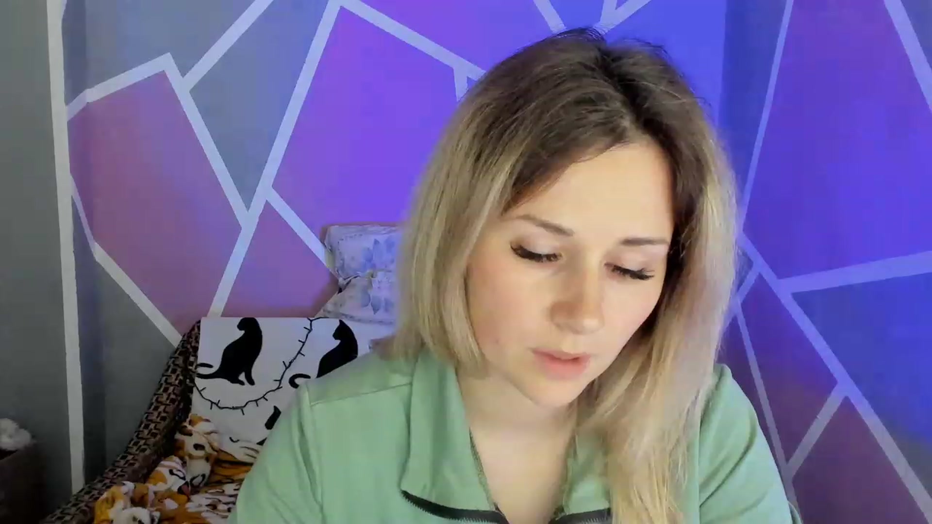 Gallery image thumbnail from Blondie_Star's myfreecams stream on, 05/30/2023, 17:46 image 17 of 20