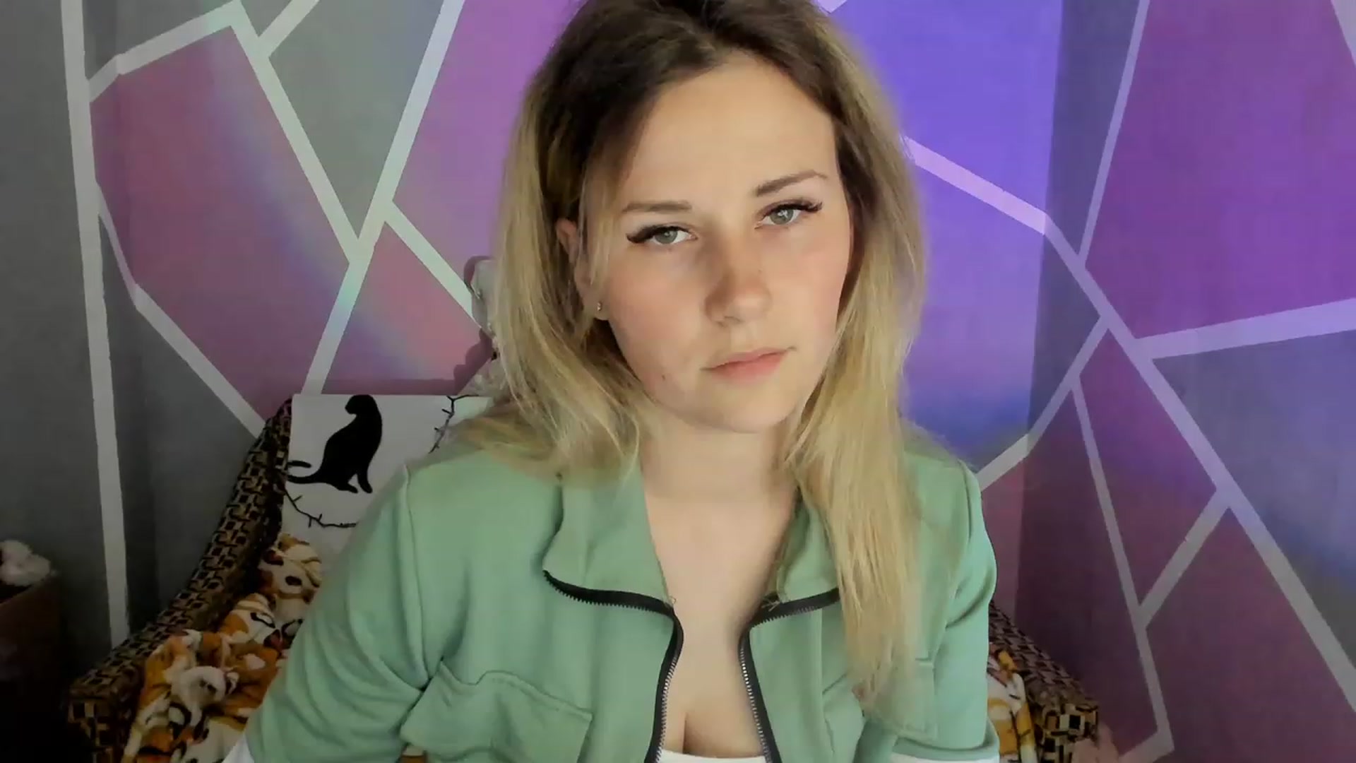 Gallery image thumbnail from Blondie_Star's myfreecams stream on, 05/30/2023, 18:30 image 6 of 20