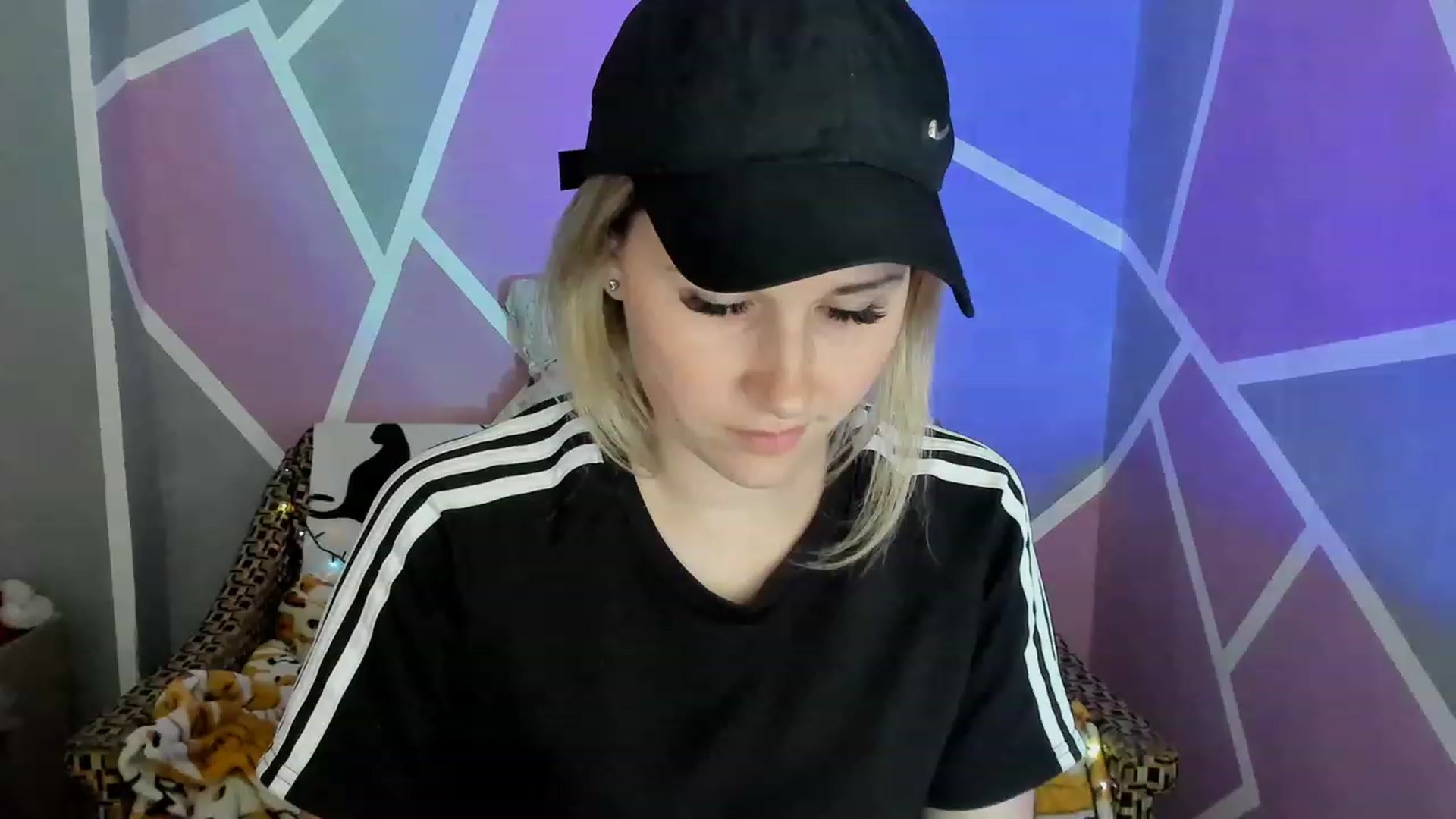 Gallery image thumbnail from Blondie_Star's myfreecams stream on, 06/01/2023, 18:06 image 5 of 20