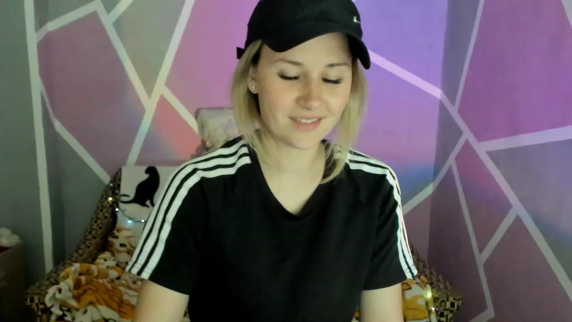 Gallery image thumbnail from Blondie_Star's myfreecams stream on, 06/01/2023, 18:06 image 2 of 20
