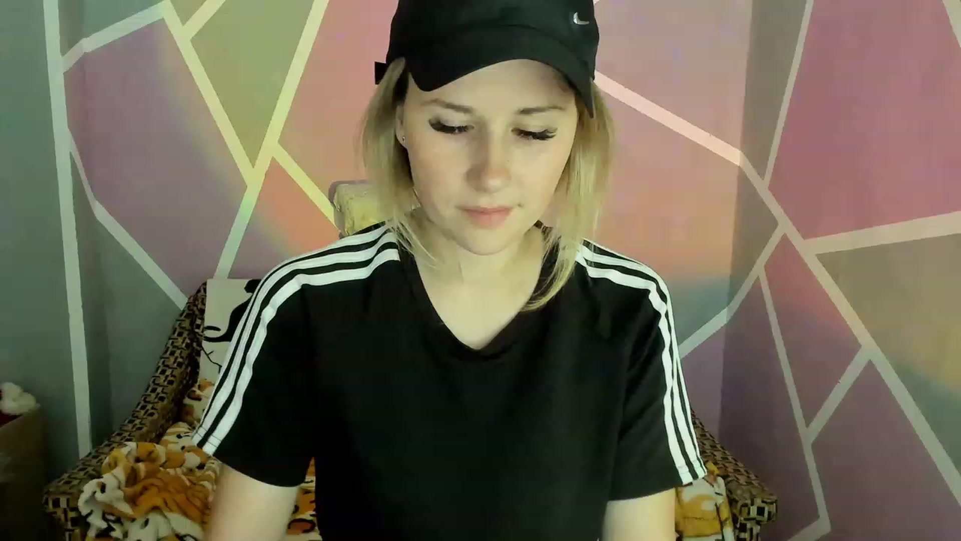 Gallery image thumbnail from Blondie_Star's myfreecams stream on, 06/01/2023, 18:06 image 1 of 20