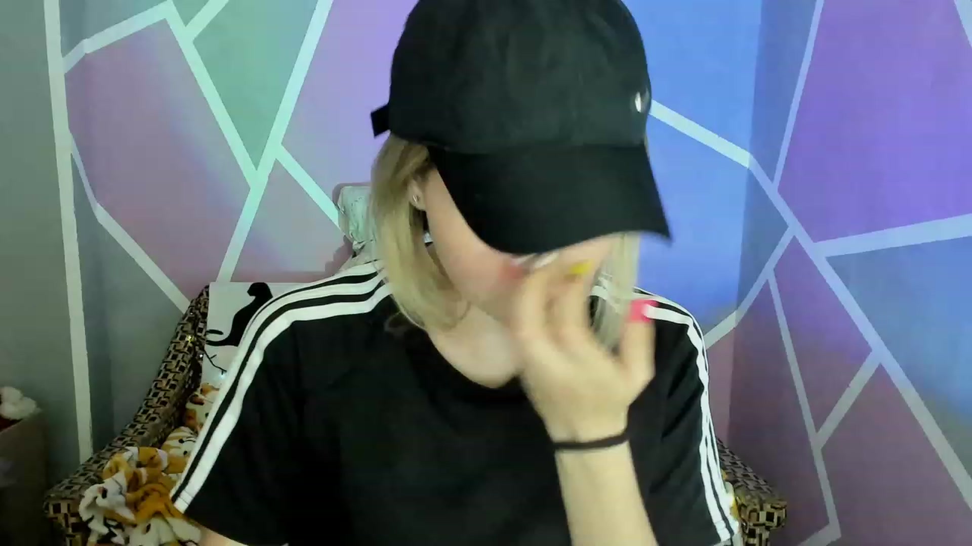 Gallery image thumbnail from Blondie_Star's myfreecams stream on, 06/01/2023, 18:06 image 6 of 20