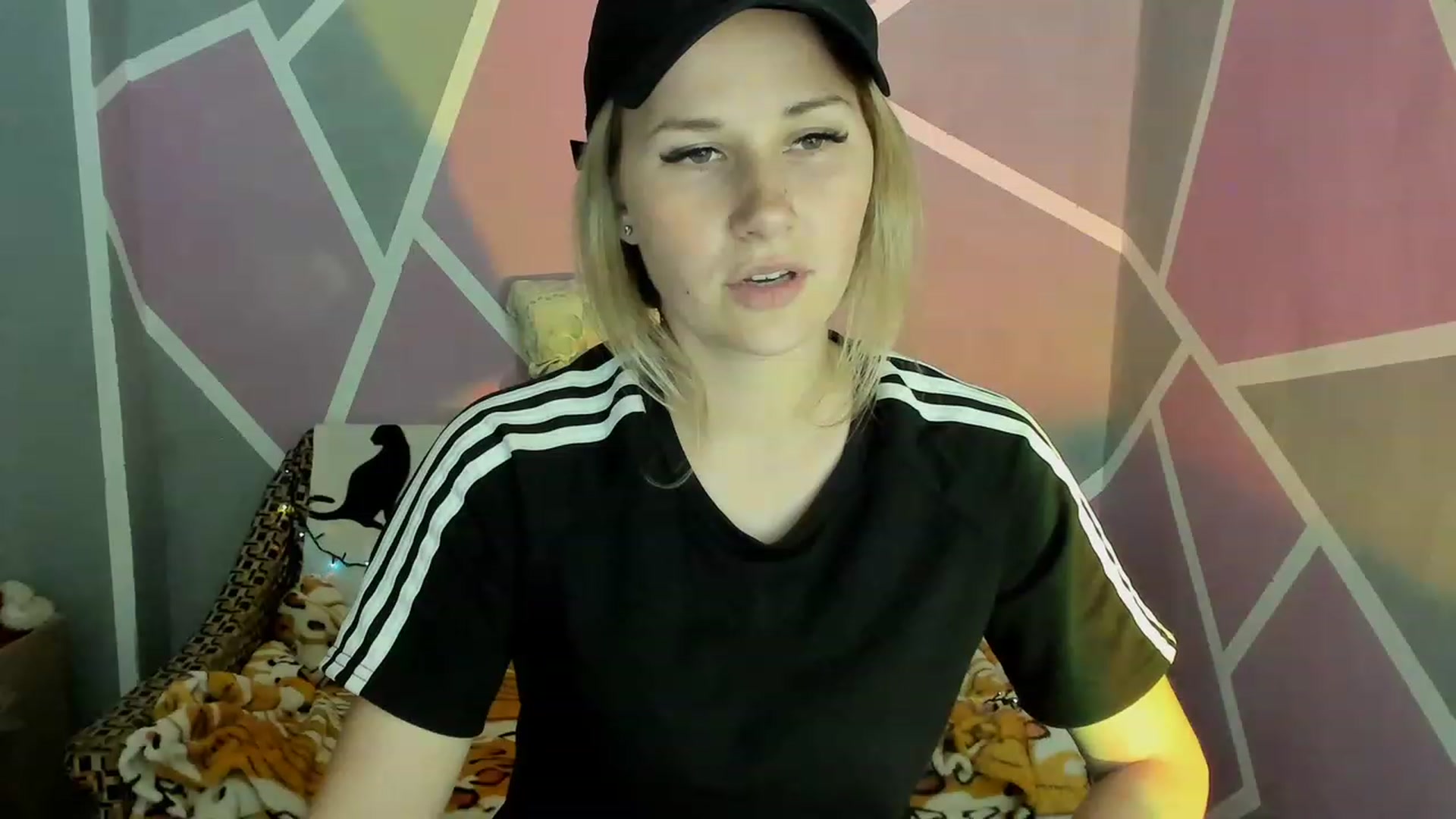 Gallery image thumbnail from Blondie_Star's myfreecams stream on, 06/01/2023, 18:06 image 12 of 20