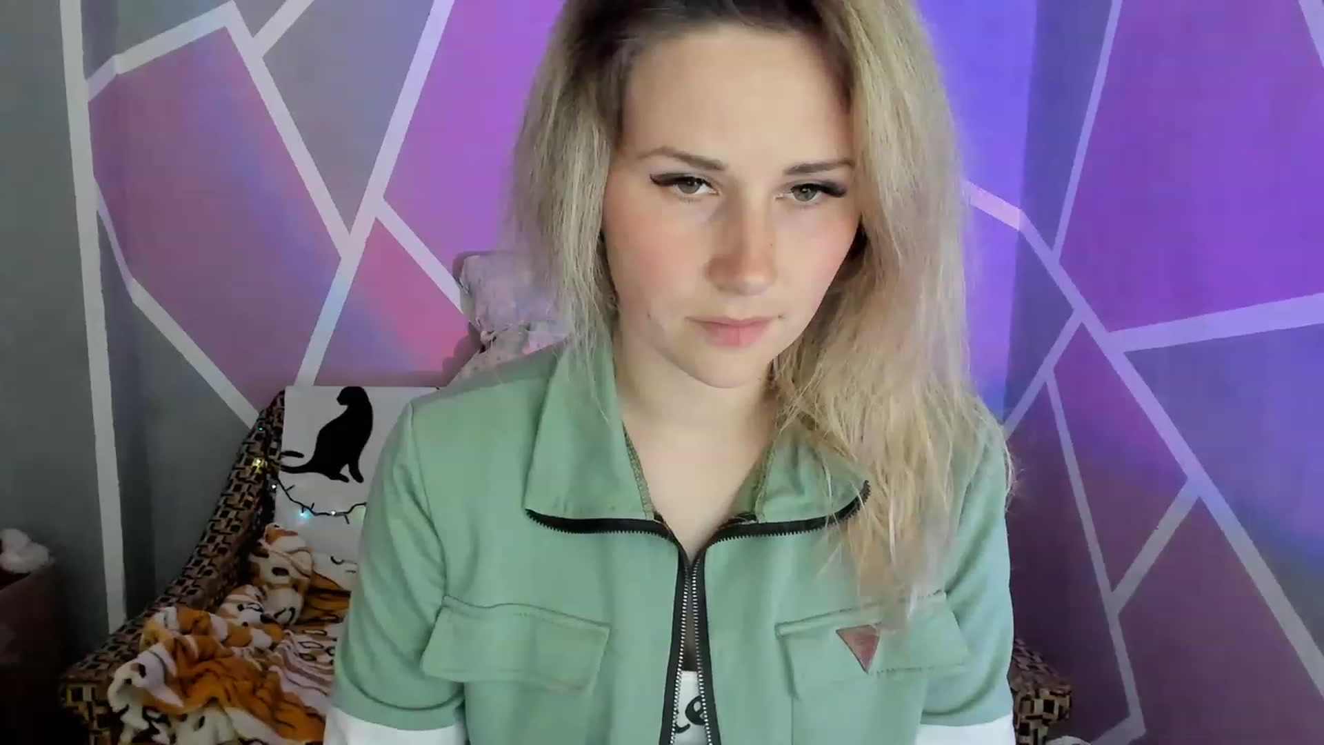 Gallery image thumbnail from Blondie_Star's myfreecams stream on, 06/05/2023, 17:28 image 12 of 20