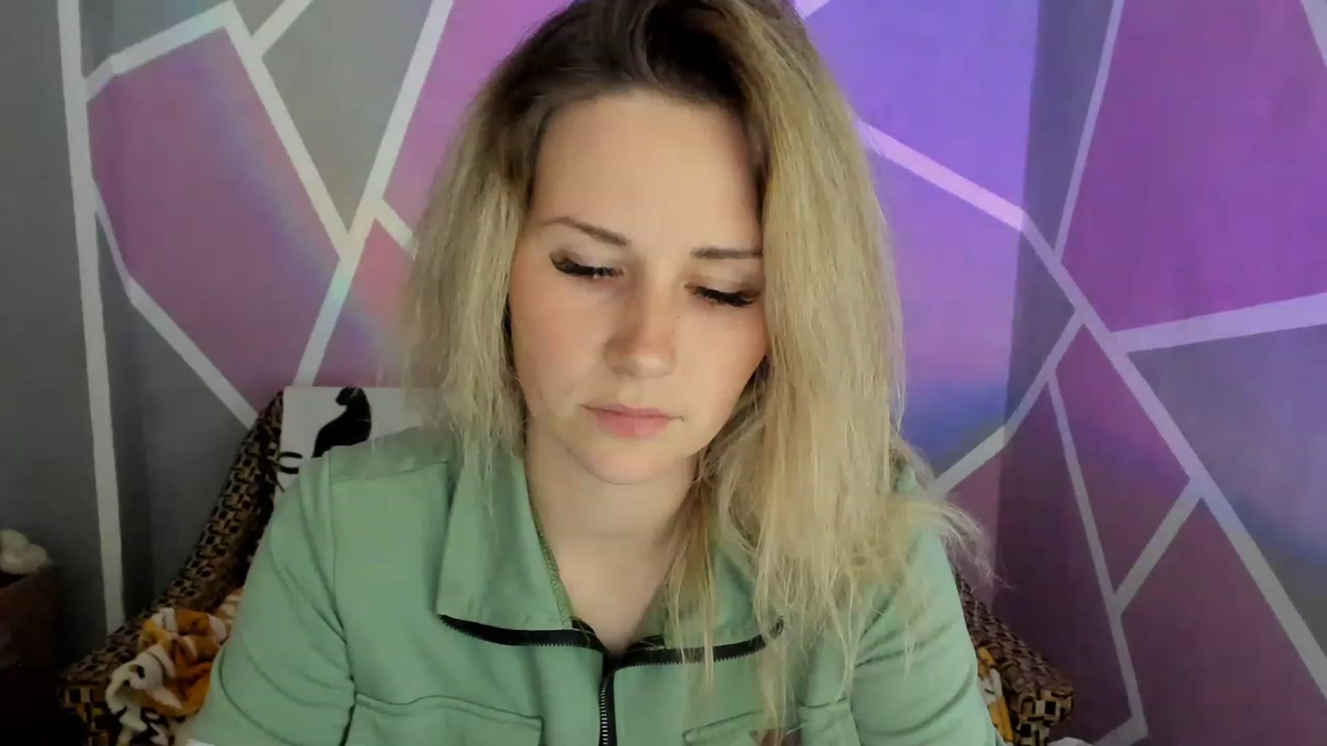 Gallery image thumbnail from Blondie_Star's myfreecams stream on, 06/05/2023, 17:28 image 15 of 20