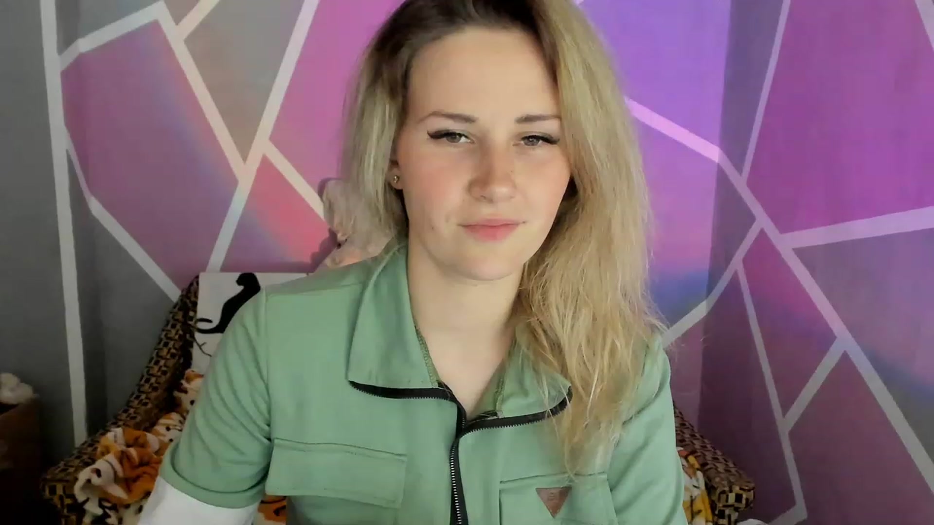 Gallery image thumbnail from Blondie_Star's myfreecams stream on, 06/05/2023, 17:28 image 11 of 20