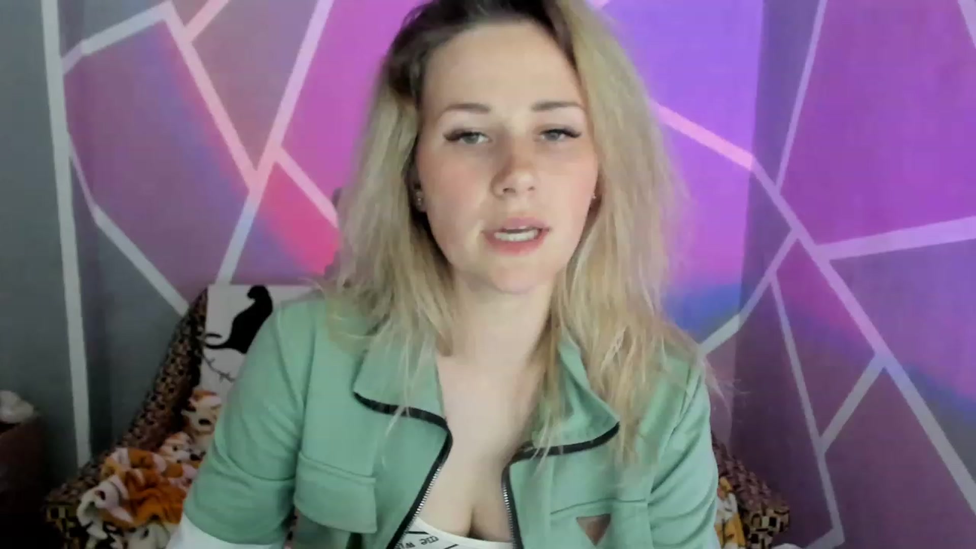 Gallery image thumbnail from Blondie_Star's myfreecams stream on, 06/05/2023, 17:38 image 4 of 20