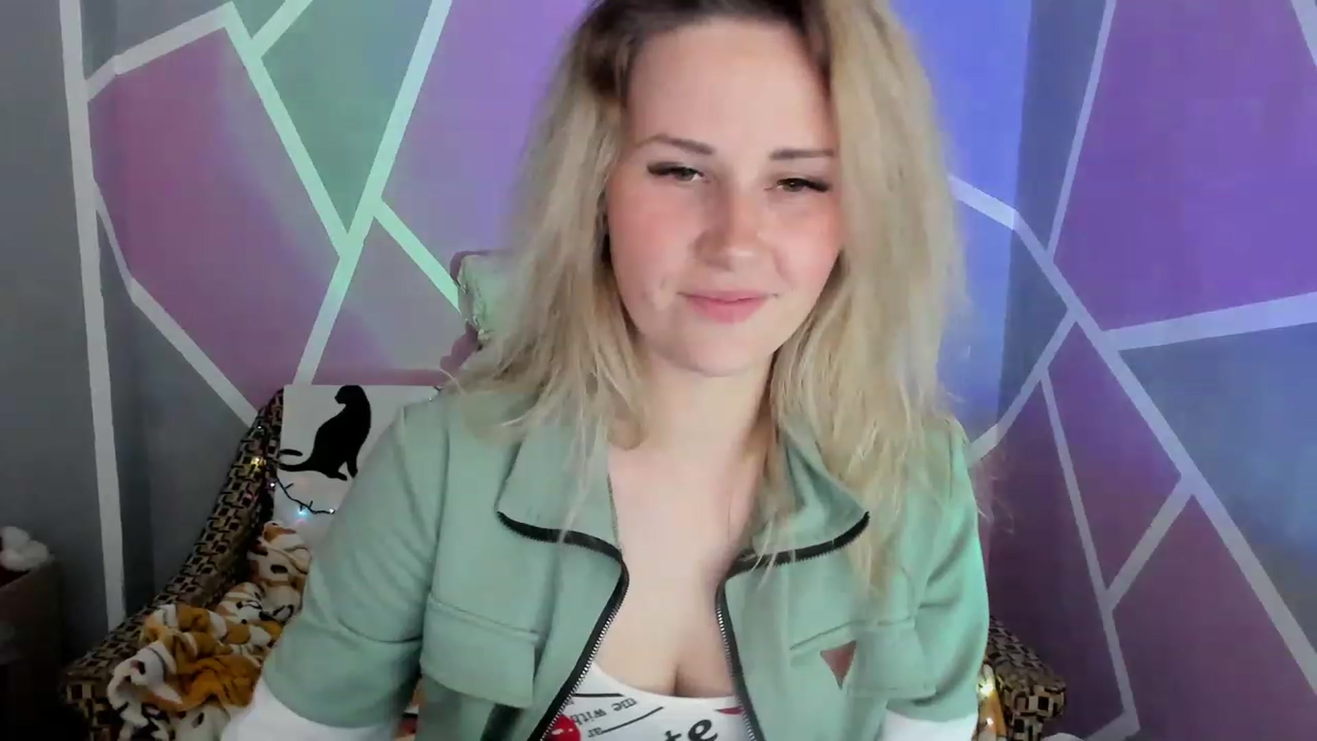 Gallery image thumbnail from Blondie_Star's myfreecams stream on, 06/05/2023, 17:38 image 6 of 20