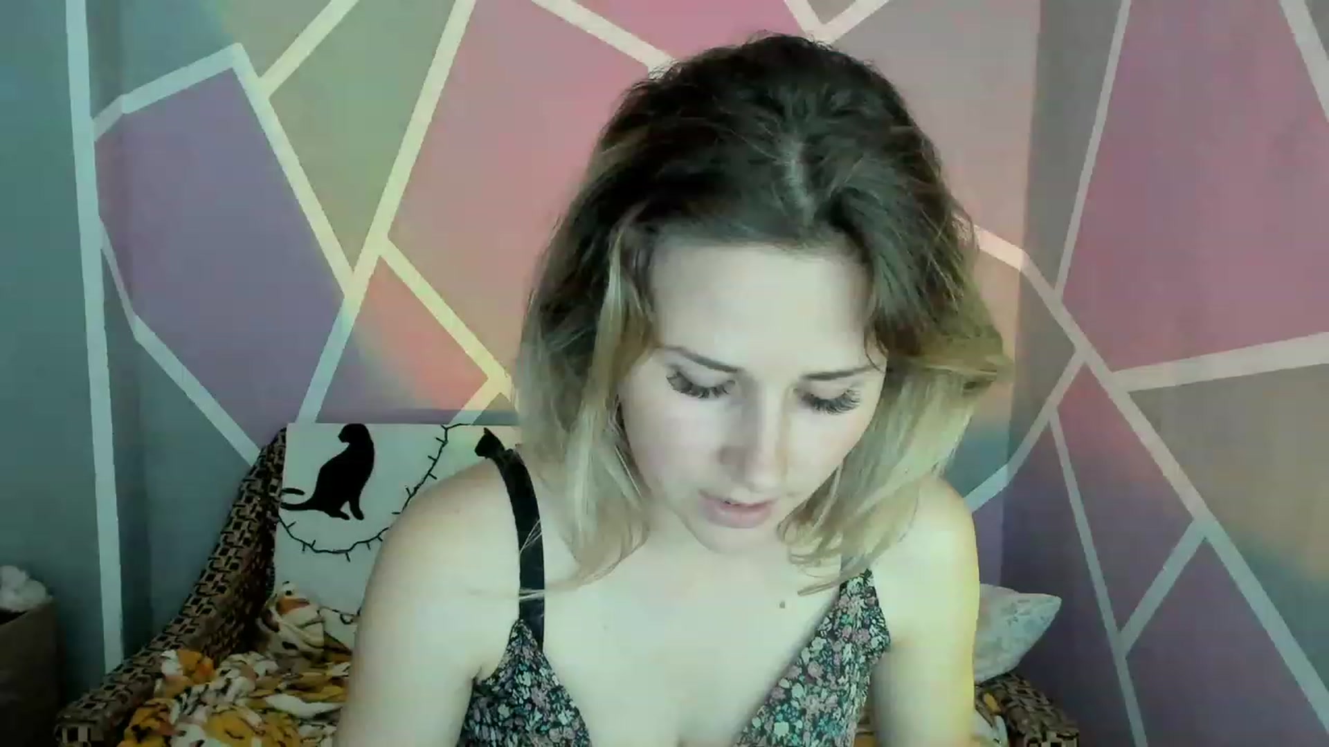 Gallery image thumbnail from Blondie_Star's myfreecams stream on, 06/16/2023, 13:33 image 10 of 20