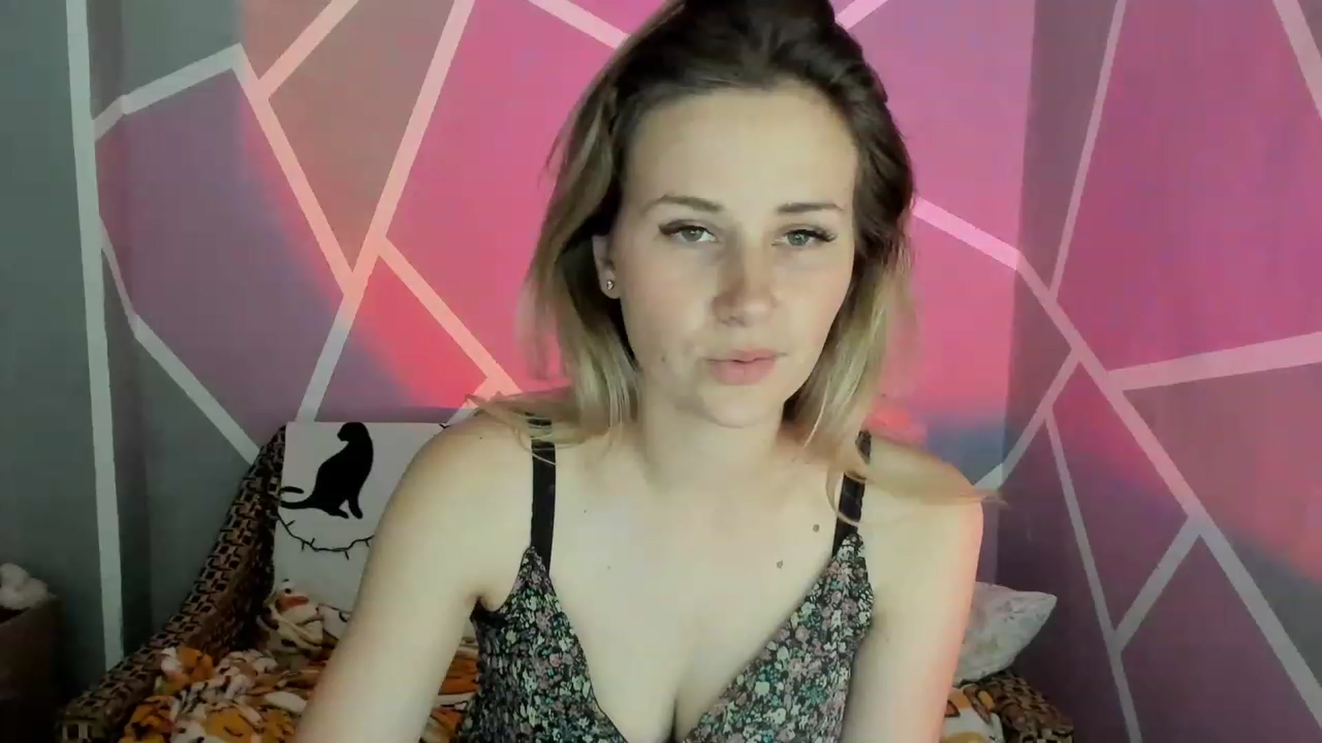 Gallery image thumbnail from Blondie_Star's myfreecams stream on, 06/16/2023, 13:33 image 17 of 20