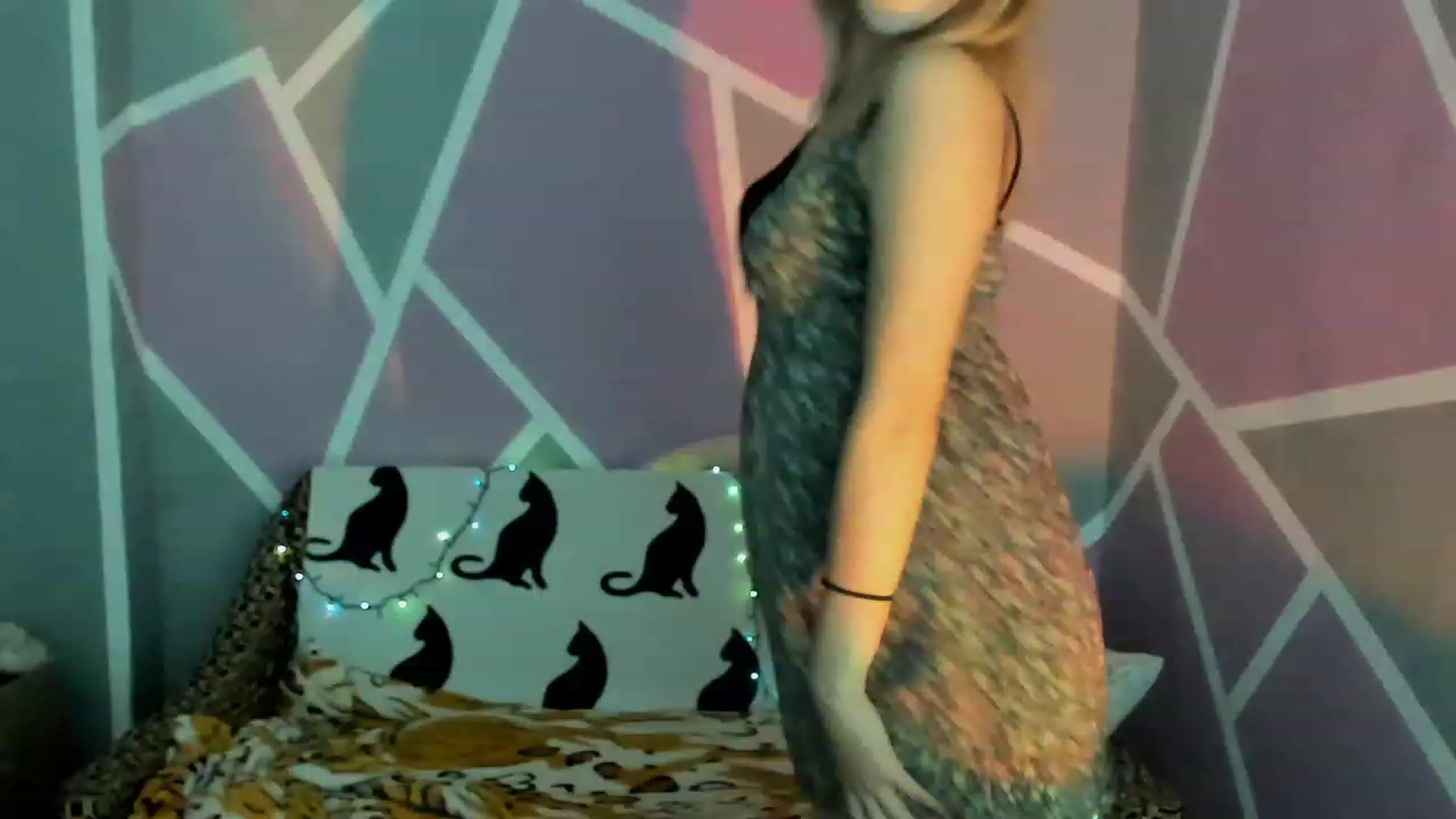 Gallery image thumbnail from Blondie_Star's myfreecams stream on, 06/16/2023, 14:33 image 11 of 20
