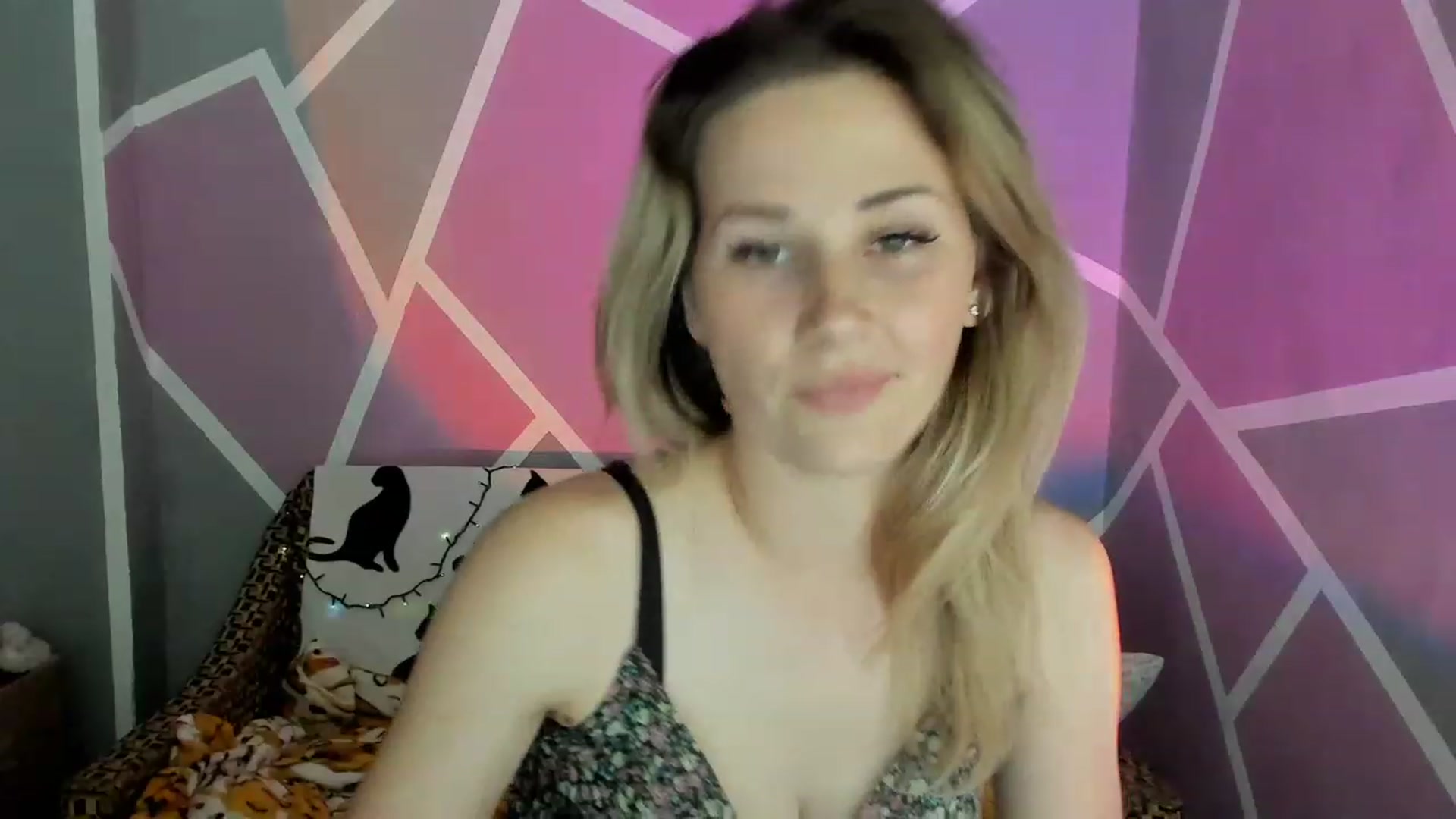 Gallery image thumbnail from Blondie_Star's myfreecams stream on, 06/16/2023, 14:33 image 18 of 20