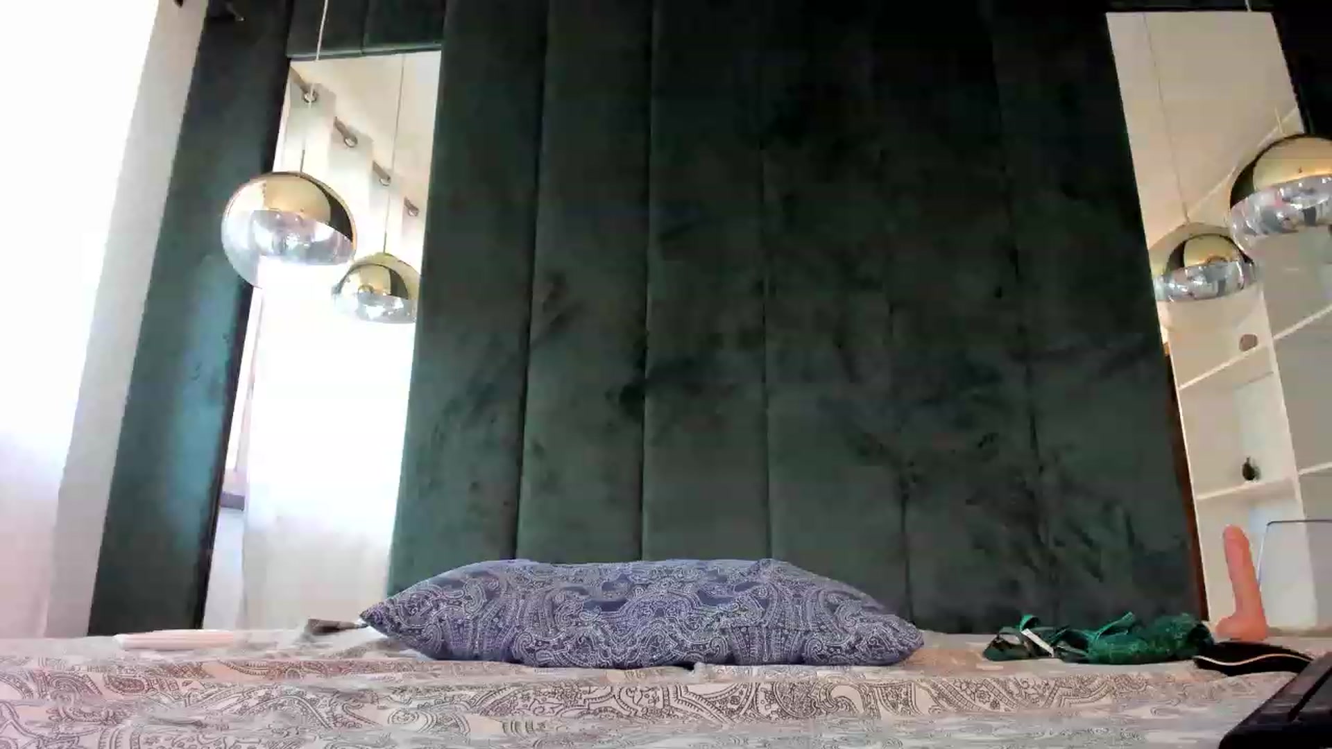 Gallery image thumbnail from Blondie_quinn's myfreecams stream on, 08/27/2023, 10:07 image 15 of 20