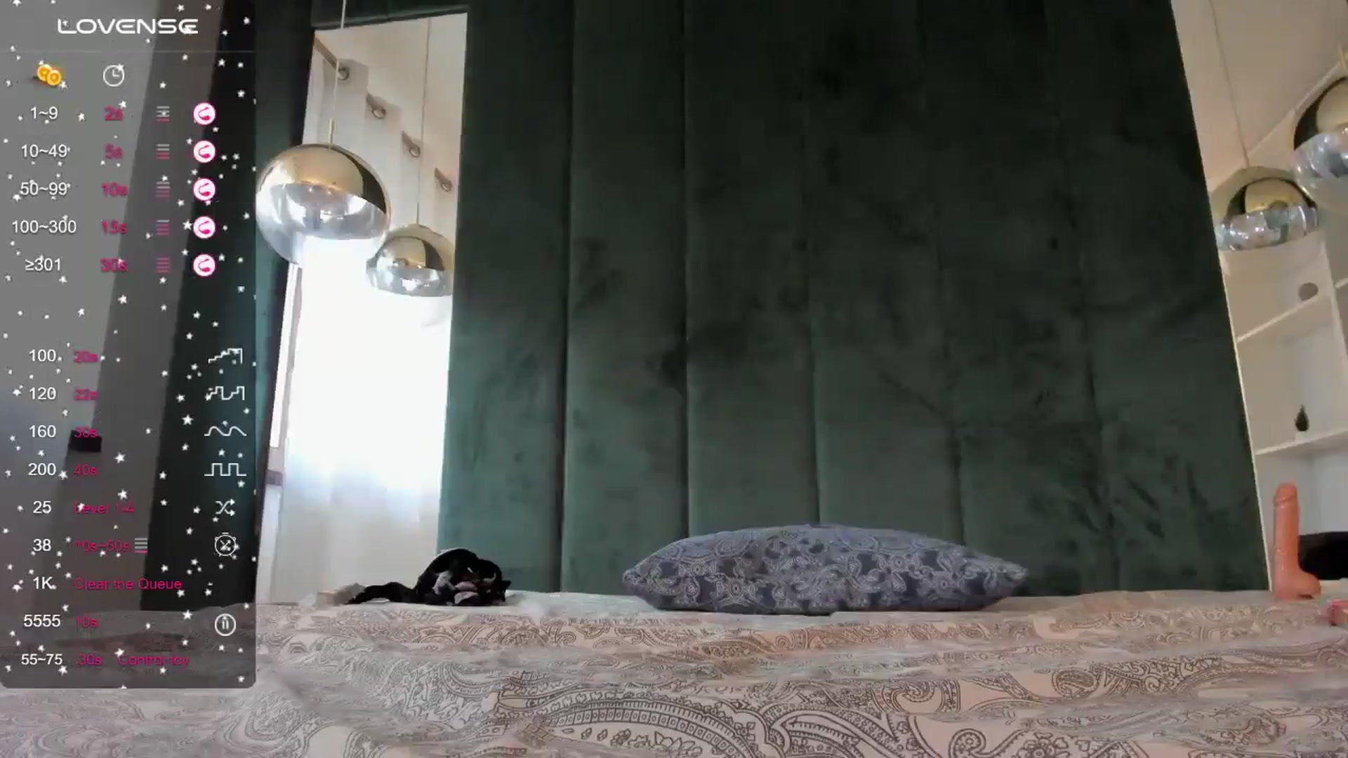 Gallery image thumbnail from Blondie_quinn's myfreecams stream on, 10/02/2023, 12:25 image 3 of 20
