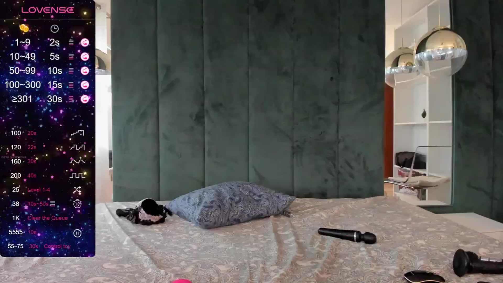 Gallery image thumbnail from Blondie_quinn's myfreecams stream on, 12/01/2023, 12:10 image 6 of 20