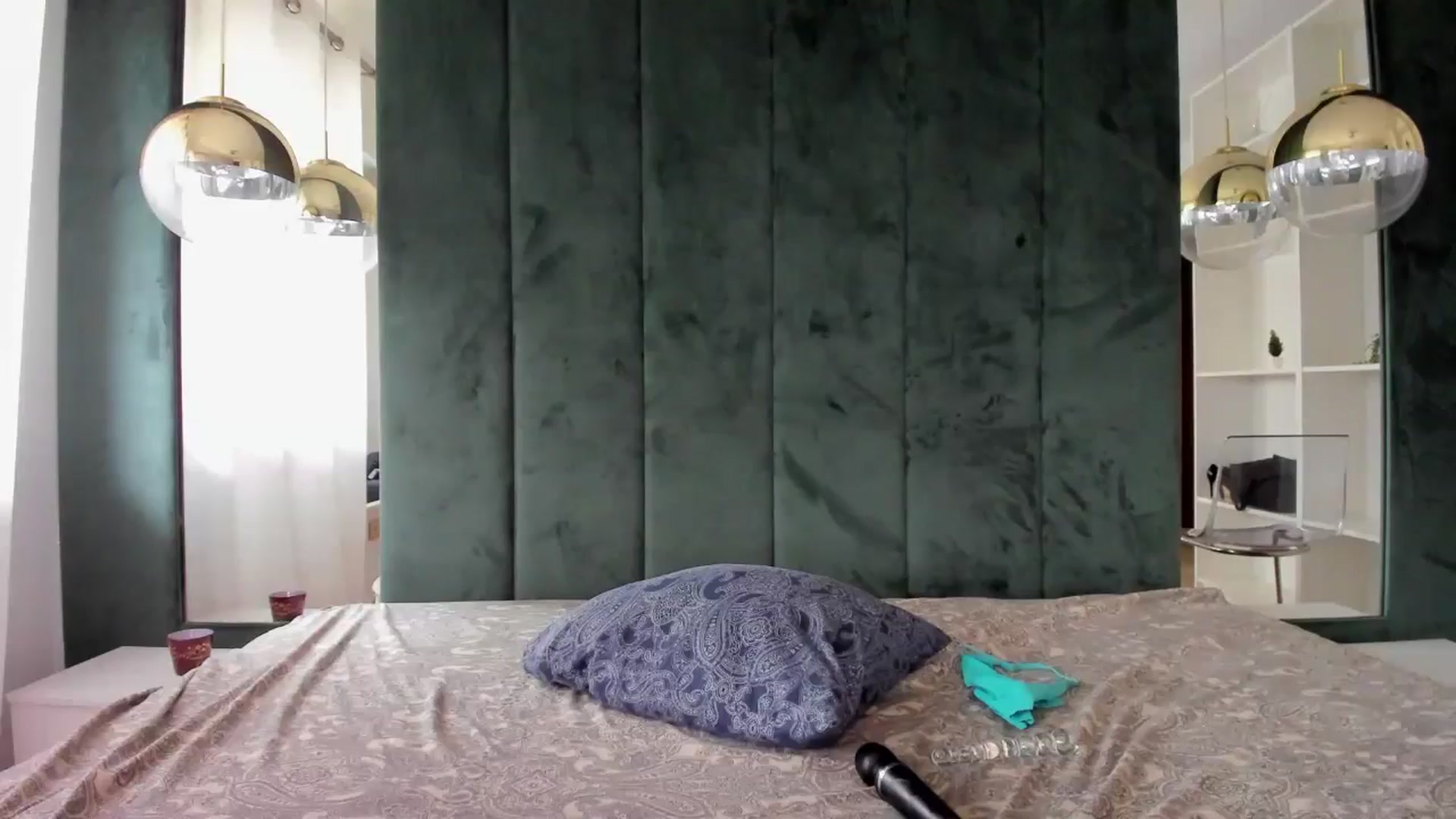 Gallery image thumbnail from Blondie_quinn's myfreecams stream on, 05/13/2024, 13:04 image 8 of 20