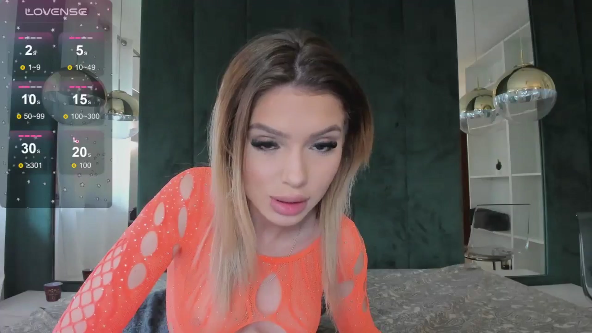 Gallery image thumbnail from Blondie_quinn's myfreecams stream on, 05/27/2024, 11:50 image 16 of 20