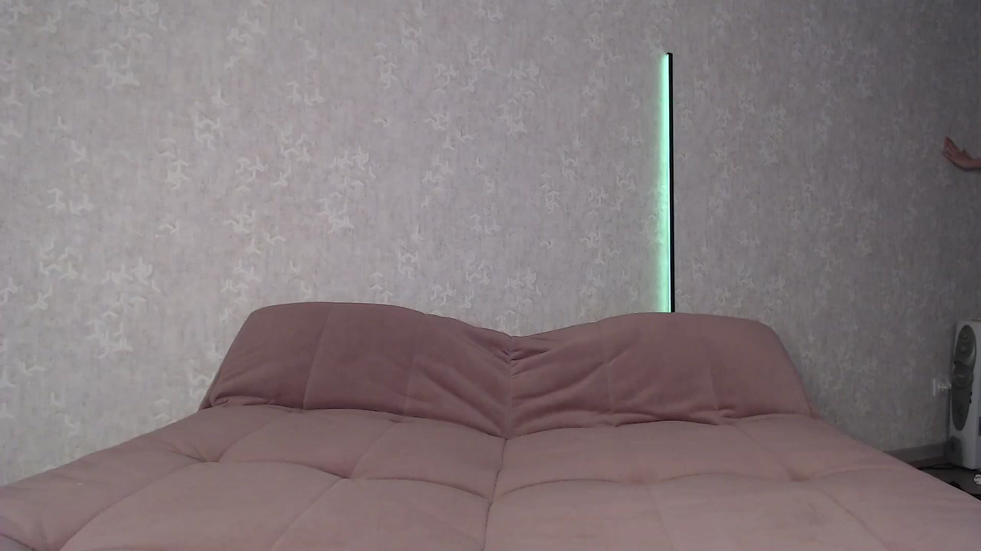 Gallery image thumbnail from Blondino4ka07's myfreecams stream on, 02/07/2024, 08:57 image 1 of 20
