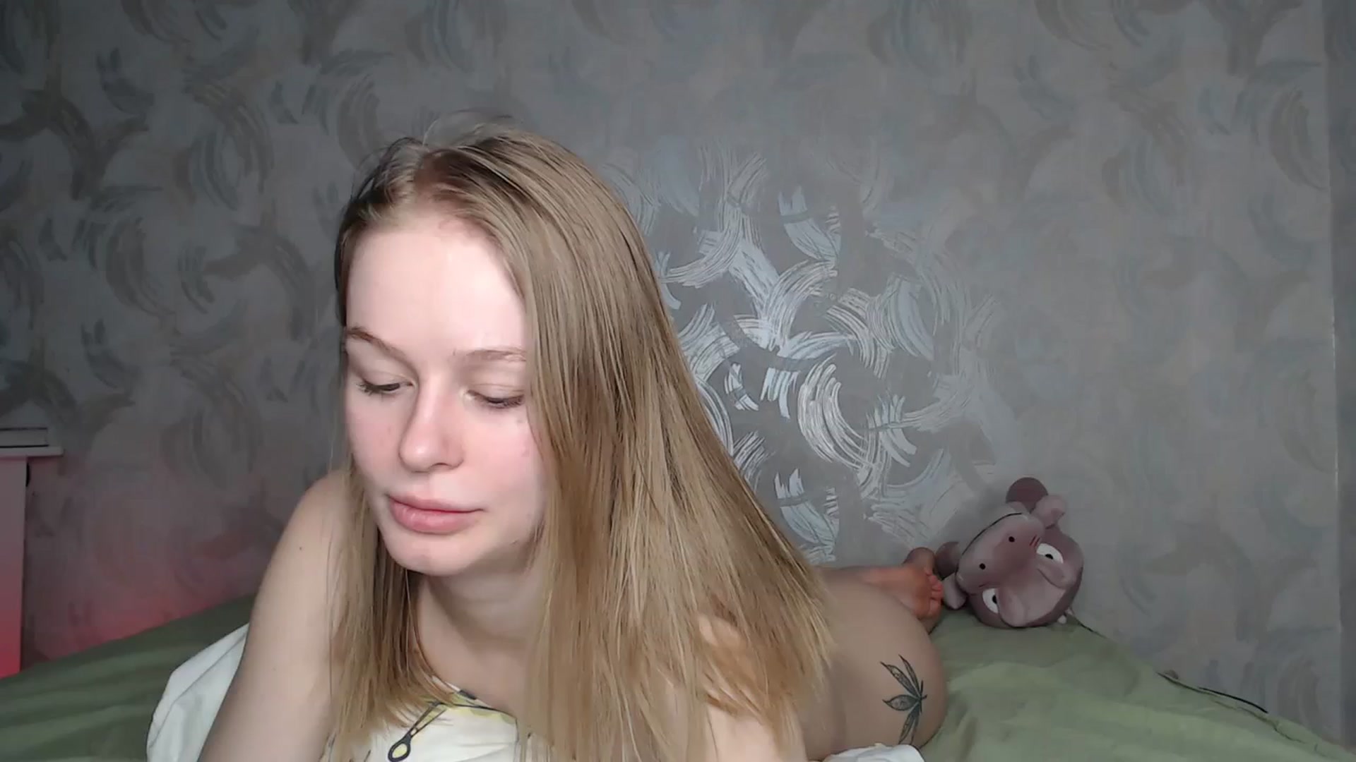 Gallery image thumbnail from Blondino4ka07's myfreecams stream on, 03/16/2024, 07:32 image 18 of 20
