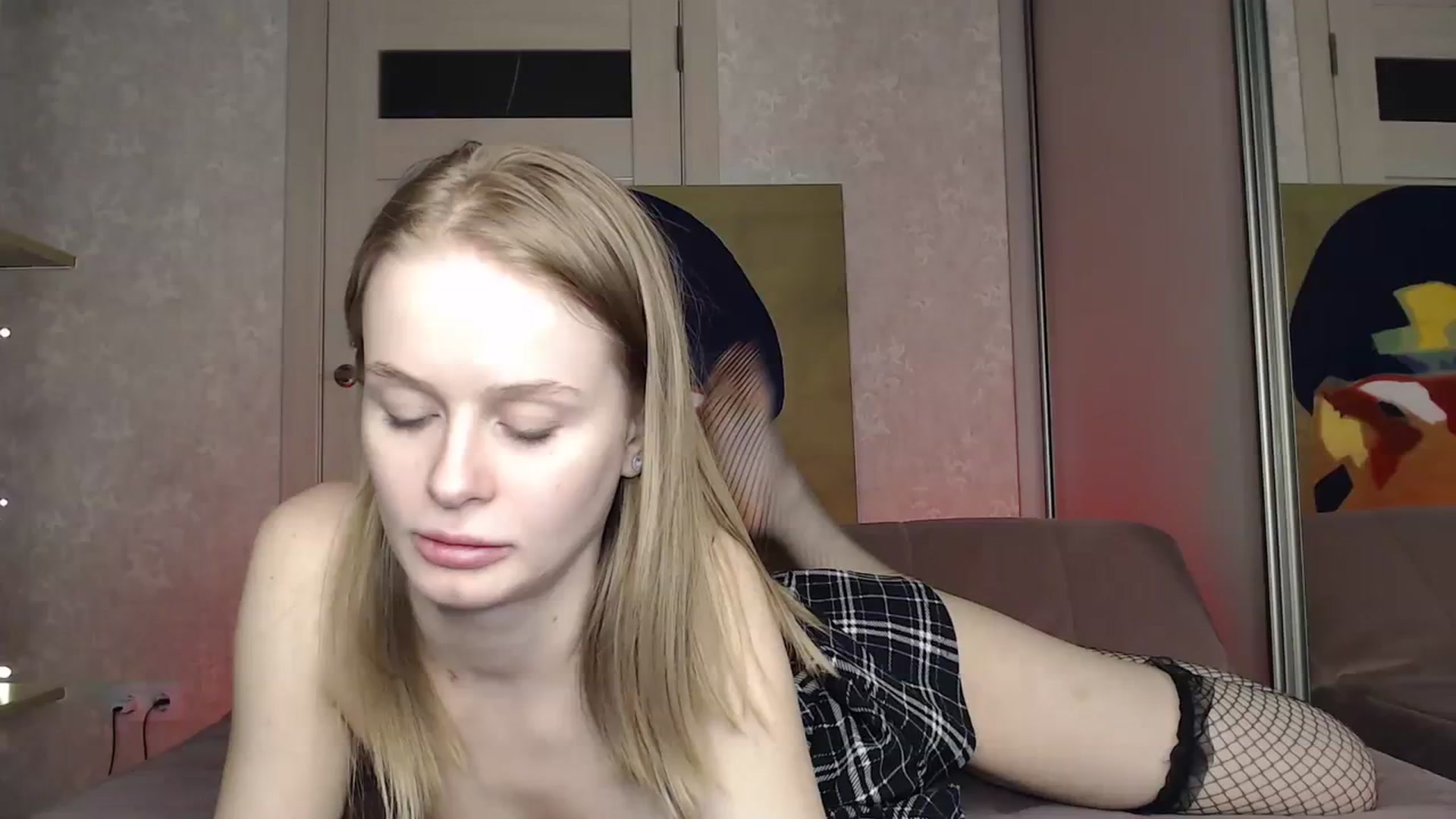 Gallery image thumbnail from Blondino4ka07's myfreecams stream on, 03/18/2024, 19:00 image 1 of 20
