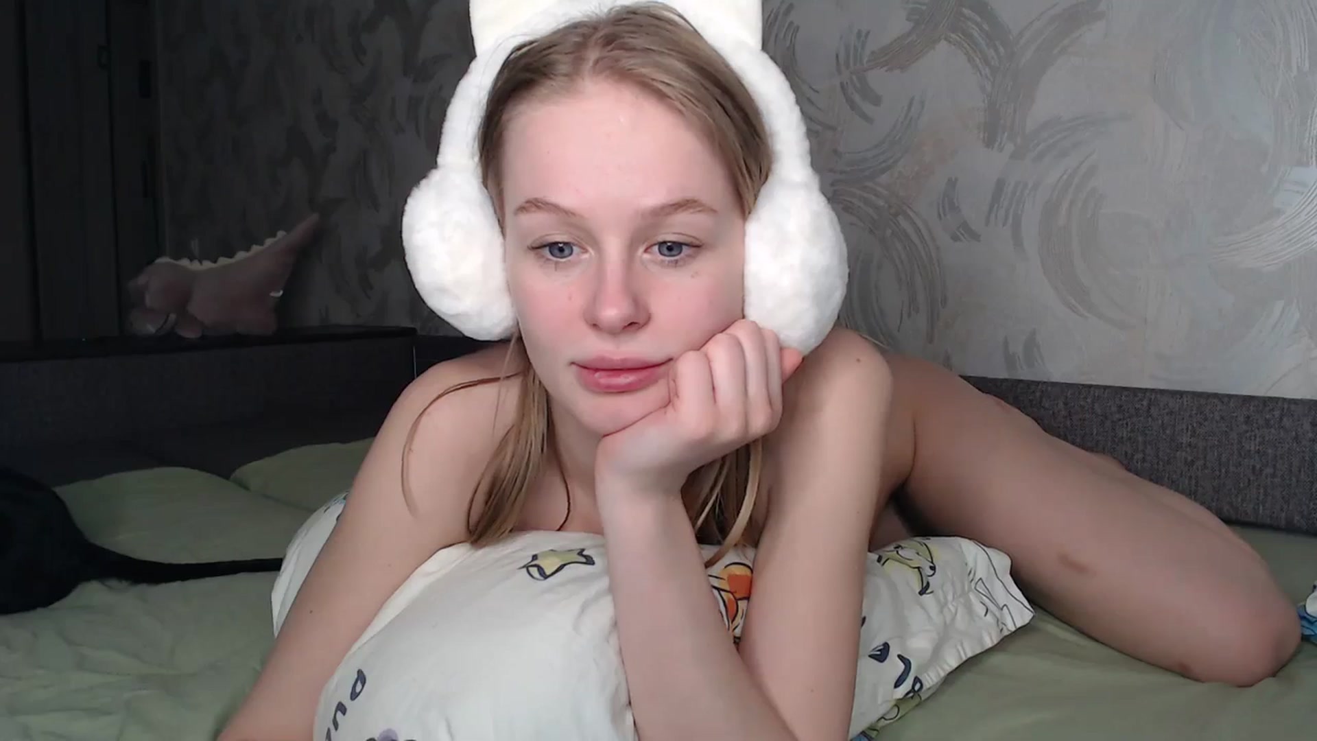 Gallery image thumbnail from Blondino4ka07's myfreecams stream on, 03/31/2024, 17:08 image 4 of 20